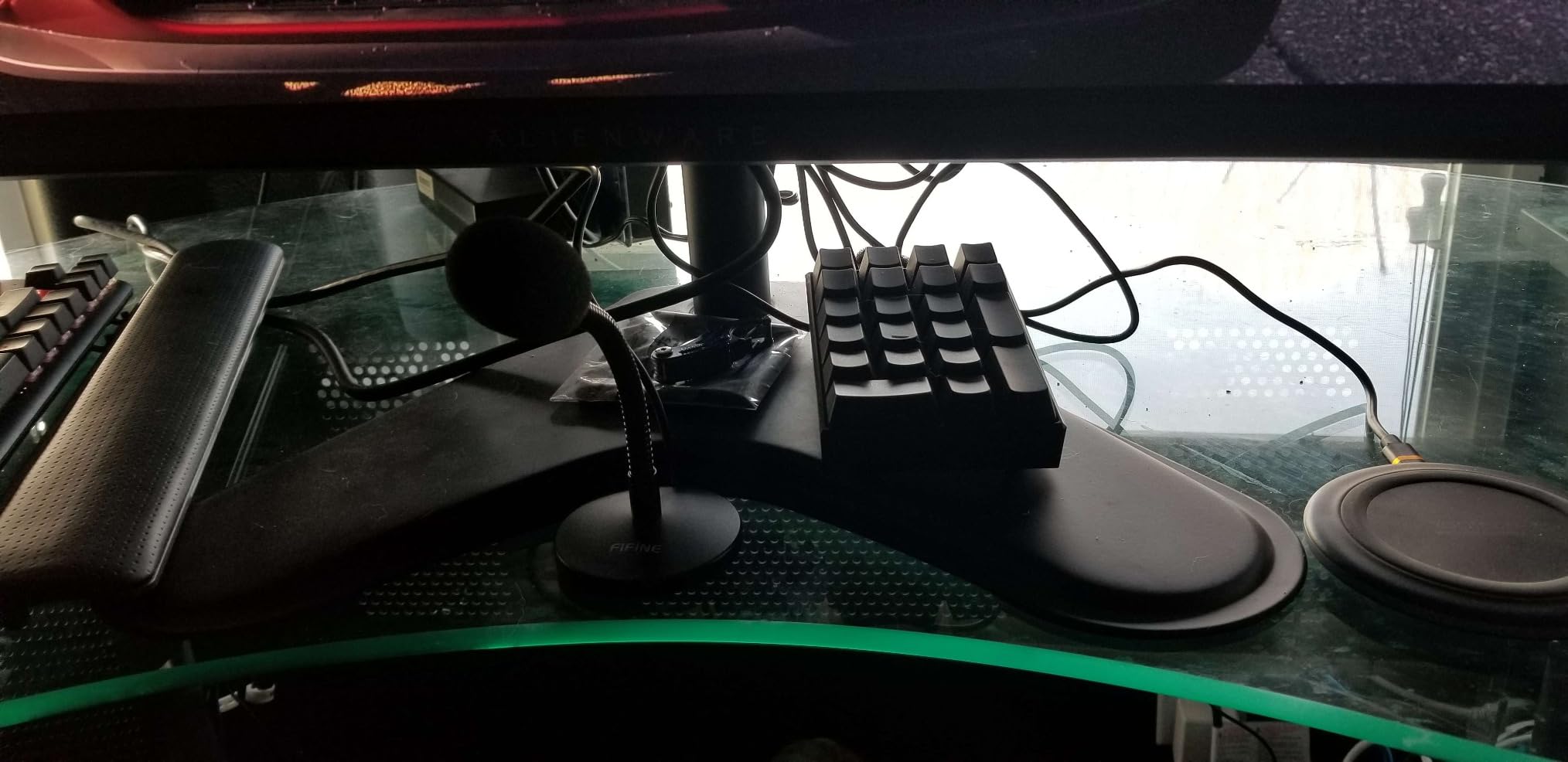 FIFINE Mini Gooseneck USB Microphone for Dictation and Recording, Desktop Microphone for Computer Laptop PC. Plug and Play Great for Skype, YouTube, Gaming, Streaming, Voiceover, Discord and Tutorials-K050 customer photo 1