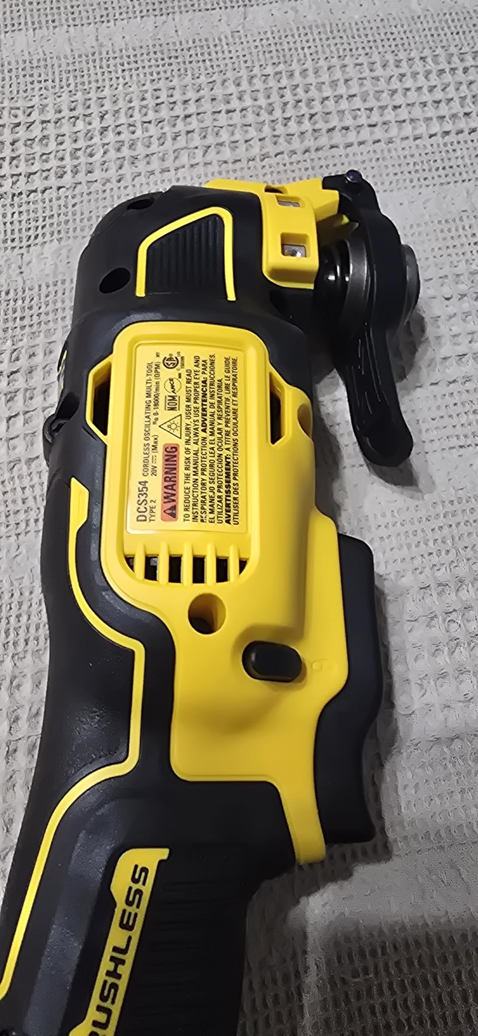DEWALT atomic 20V MAX* Oscillating Tool, Cordless, Oscillating, Tool only (DCS354B) customer photo 1