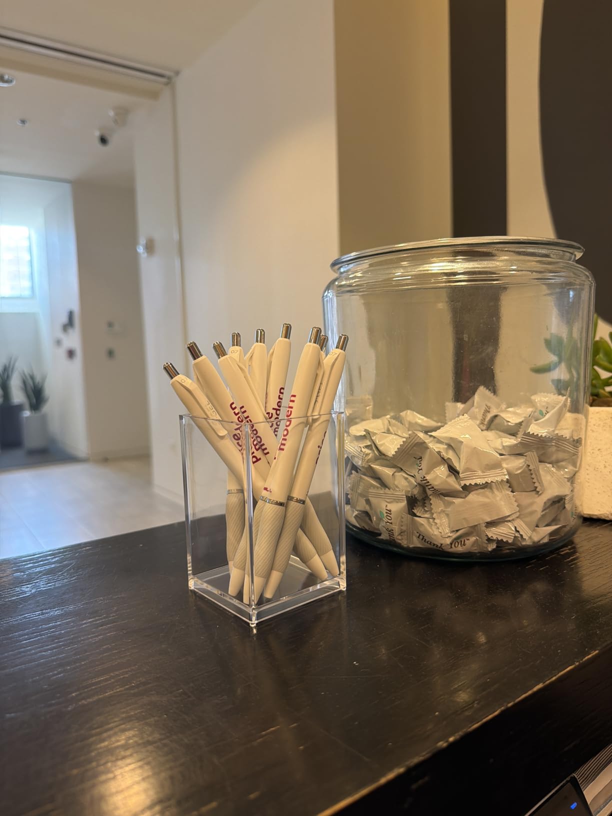 2 Pack Clear Acrylic Pencil Pen Holder Cup, Desk Accessories Holder, Makeup Brush Storage Organizer, Modern Design Desktop Stationery Organizer for Office School Home Supplies, 2.6 x 2.6 x 4 inches customer photo 2