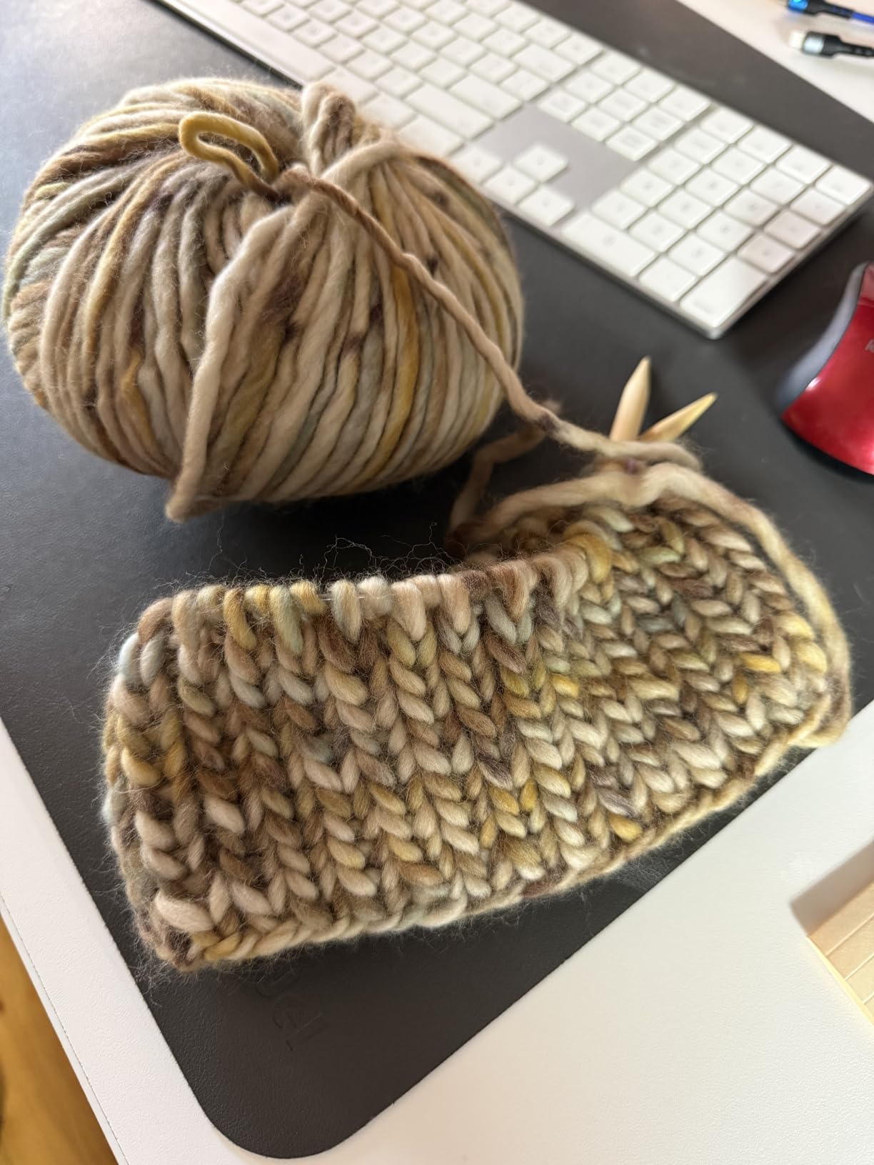 BAE by Living Dreams Yarn. Cuddly, Strong & Super Soft for Next to Skin Winter Knits. 100% Extrafine Merino Bulky Roving Yarn, First Date customer photo 1