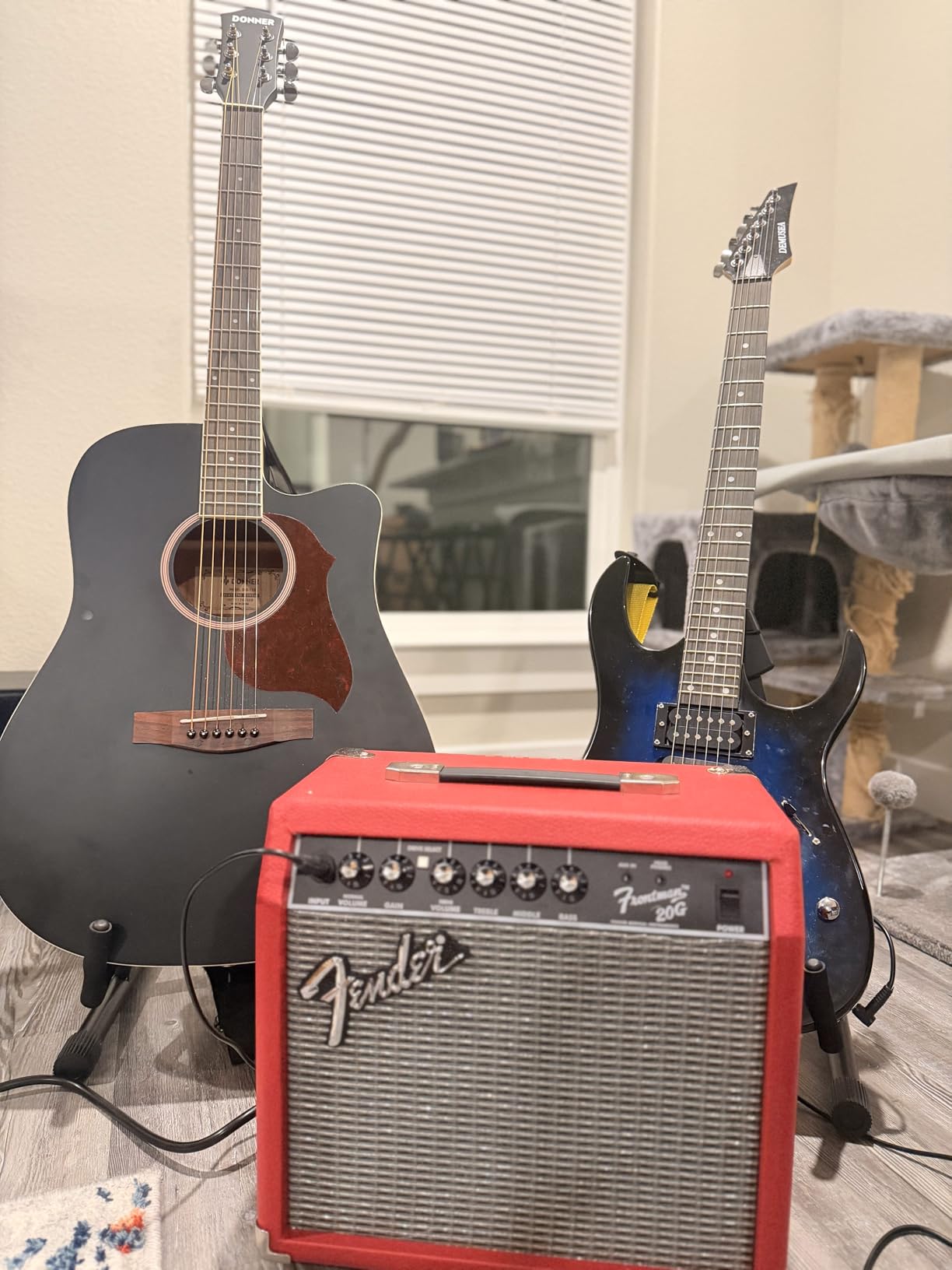 Donner Acoustic Guitar Kit for Beginners Adult Teen - Starter Kit, Full Size 41'' Cutaway Acustica Guitarra Bundle with Free Online Lesson,Gig Bag, Strap, Tuner, Capo, String, Natural, DAD-140C customer photo 2