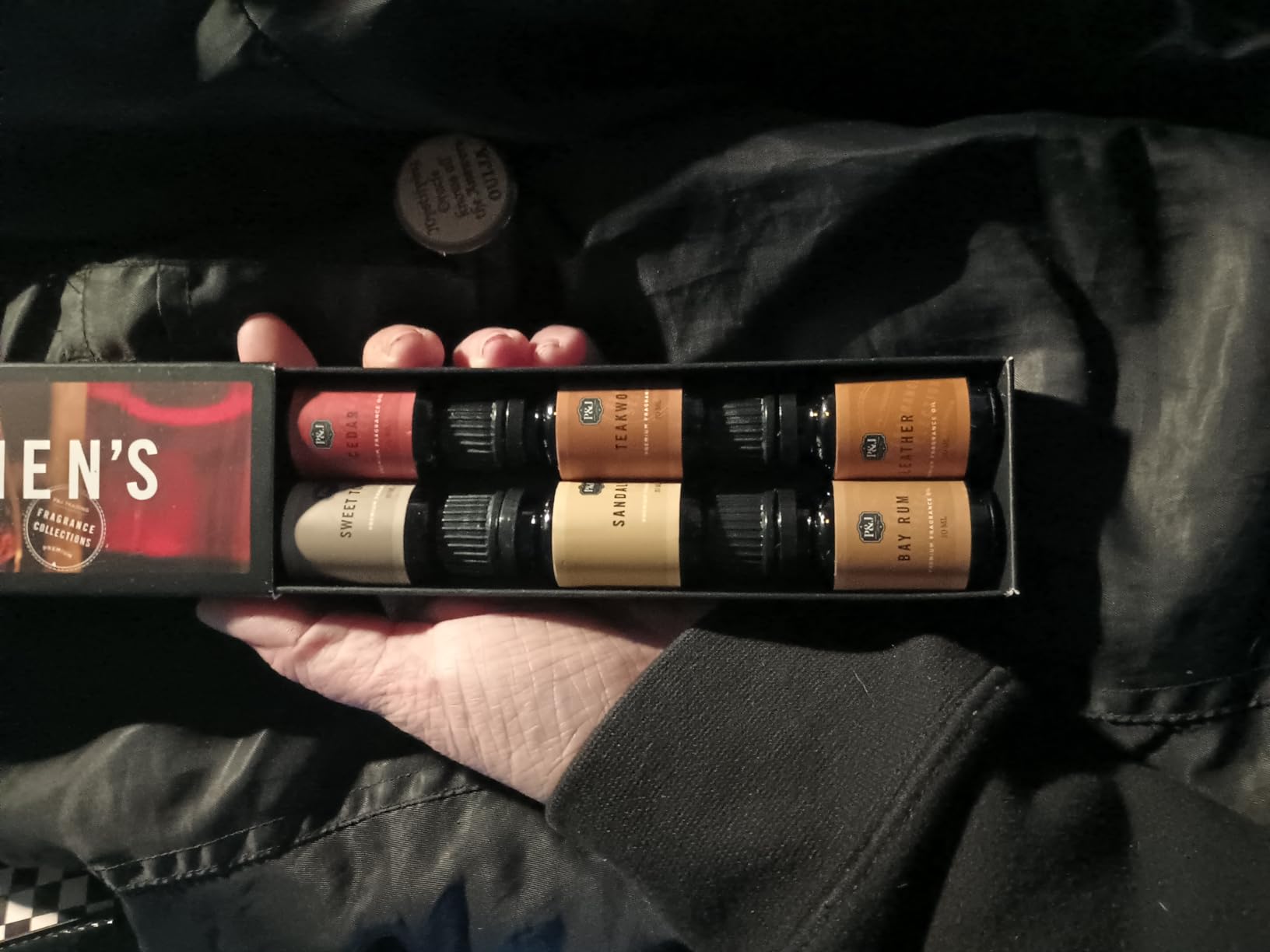 P&J Trading Fragrance Oils for Diffusers for Home Gentlemen's Set Fragrance Scents for Candle Making - Soap Making Supplies - Car Diffuser Scents - Essential Home Gift Set - Cedar, Sandalwood & More customer photo 1