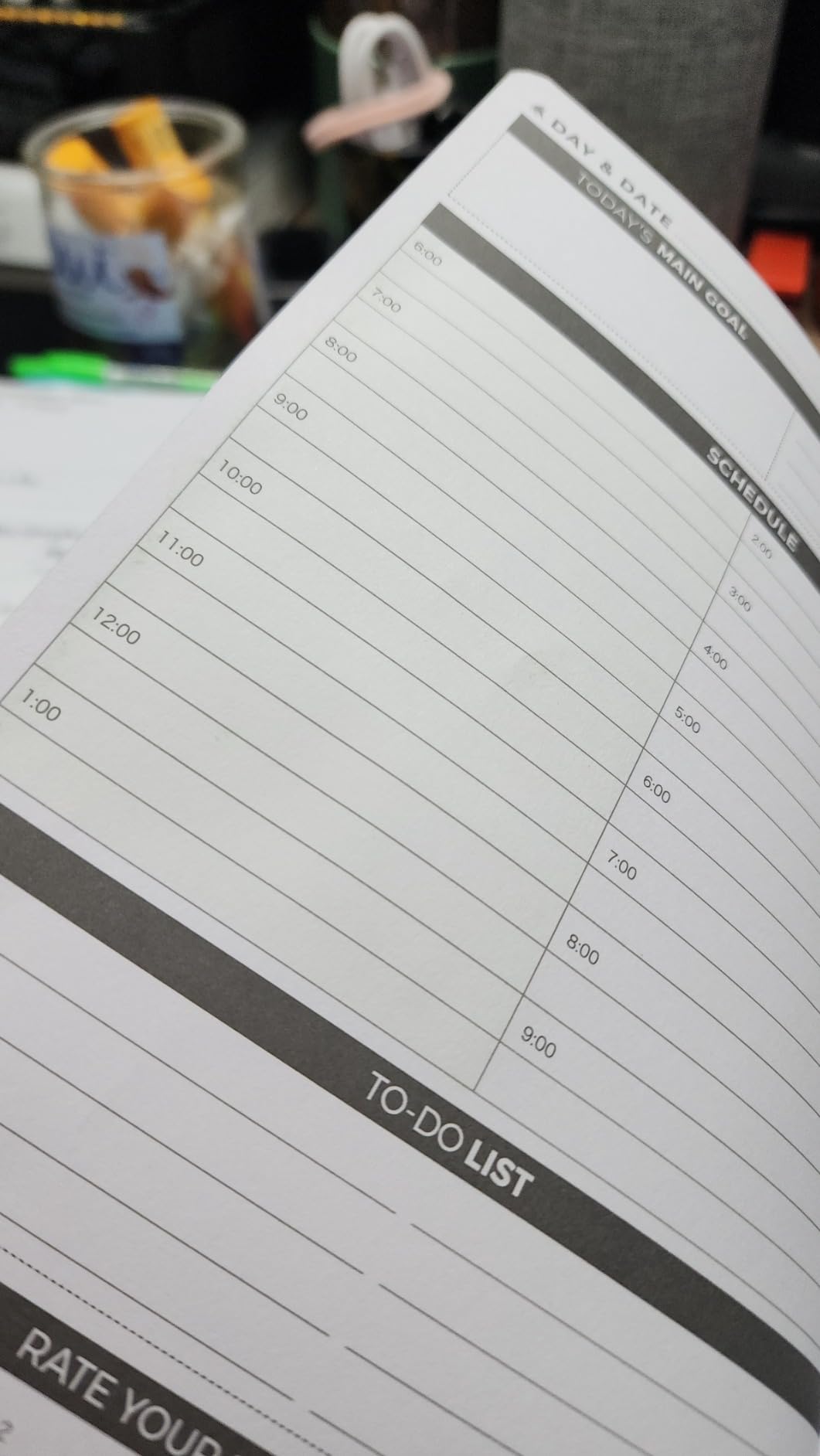 Clever Fox Daily Planner - Undated Planning Notebook with Hourly Schedule & To-Do List - Personal Day Task & Work Organizer, 6 Months (Silver Black) customer photo 1