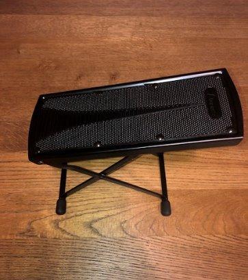 Donner Guitar Foot Stool-6 Position Height Adjustable Guitar Leg Rest Step Footstool Black for Classical Guitar Player customer photo 1