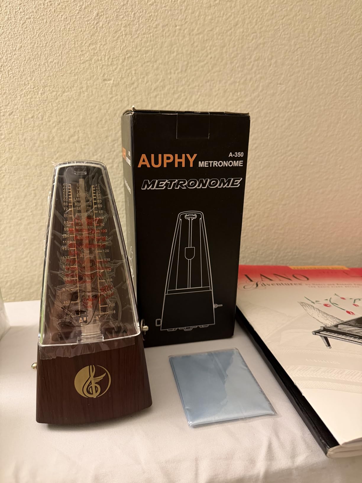 M350 AUPHY Mechanical Metronome with Accent Bell, Classic Shape, Accurate Beat, Multiple Beat Modes, Suitable for Piano Guitar Drums Violin Saxophone etc (Wood Grain) customer photo 1