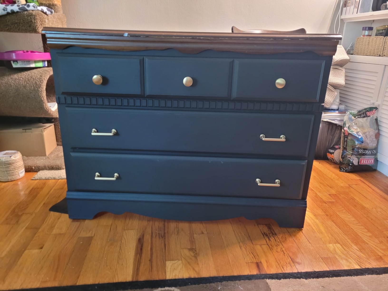 Dixie Belle Silk All-In-One Mineral Paint - Anchor (16oz) | Black Water Based Built-In Primer + Topcoat for Wood + Metal - Durable Furniture Paint - Low Reflective Finish customer photo 1