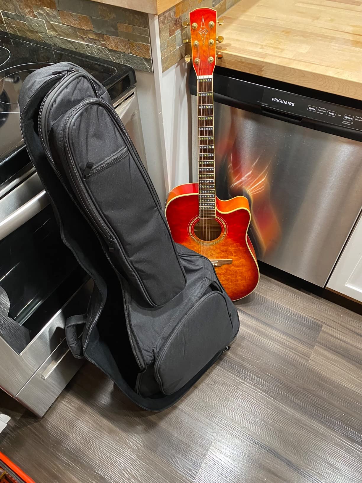 CAHAYA Acoustic Guitar Case Soft Padded Guitar Bag 0.7 In Thick Sponge Reinforced Gig Bag with 5 Pockets, Neck Cradle, Back Hanger Loop for 39 40 41 In Acoustic Classical Guitars CY0244 customer photo 1