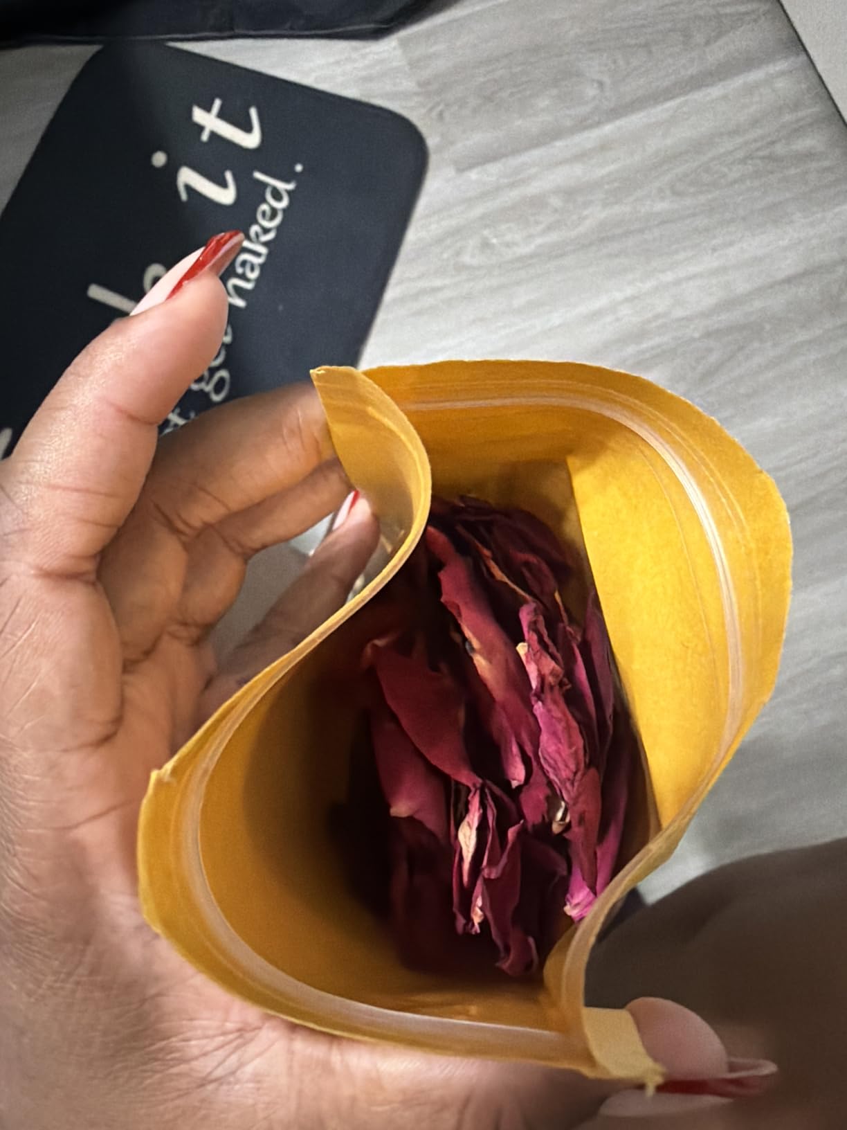 Dried Red Rose Petals 1.75oz, Real Natural Flower Petals for Bath, Soap Making, Candle Making, Wedding Confetti, DIY Crafts, Romantic Decoration customer photo 1