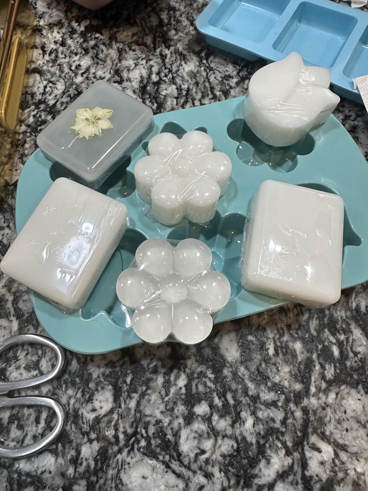Primal Elements Shea Butter - Moisturizing Melt and Pour Glycerin Soap Base for Crafting and Soap Making, Easy to Cut - 2 Pound customer photo 1