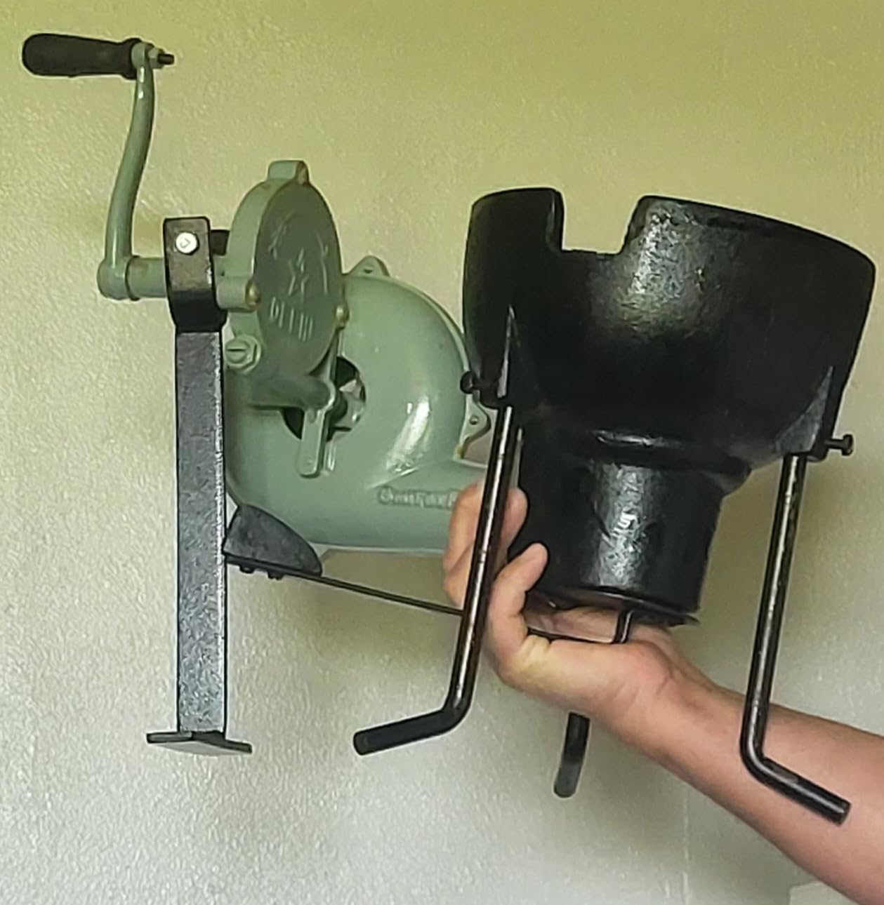 Blacksmith's Forge with Hand Blower for Knife Making | Blacksmithing Forging Tools Equipment - Vintage Style Coal Forge Furnace with Pedal Type Handle customer photo 2