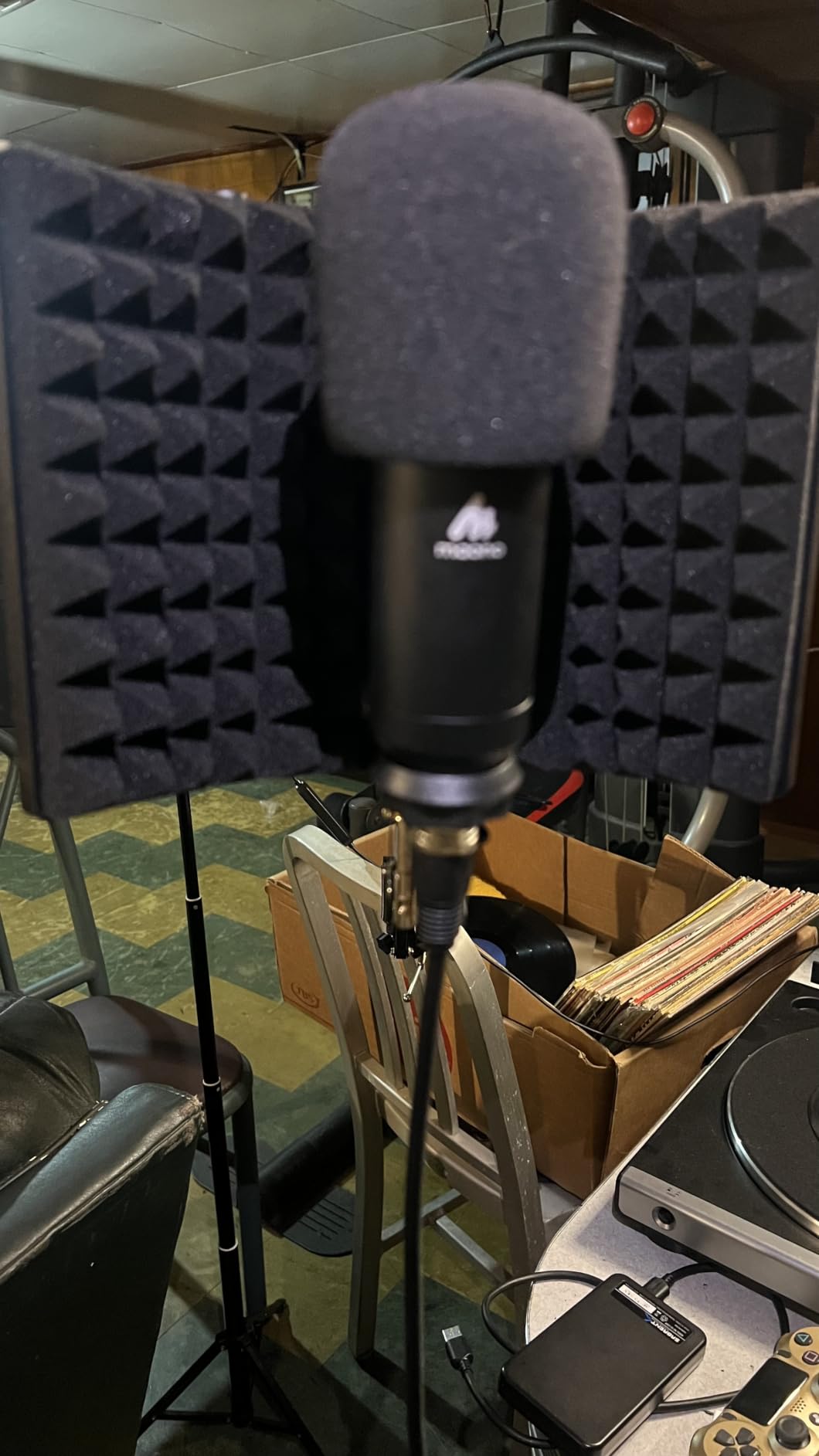 Microphone Isolation Shield, Foldable Mic Sound Absorbing Foam for Condenser Microphone Mic Arm Stand Recording Equipment Studio, High Density Absorbent Foam to Filter Vocal by Frgyee customer photo 2