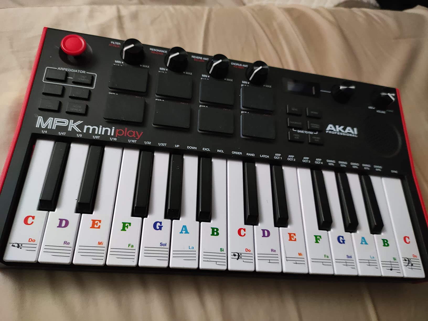 Akai Professional MPK Mini Play MK3 25-Key USB MIDI Keyboard Controller | Velocity-Sensitive Mini Keys, 8 MPC Pads, 8 Knobs, Built-In Sounds, Speaker, Software Suite Included, for Beat Makers customer photo 2