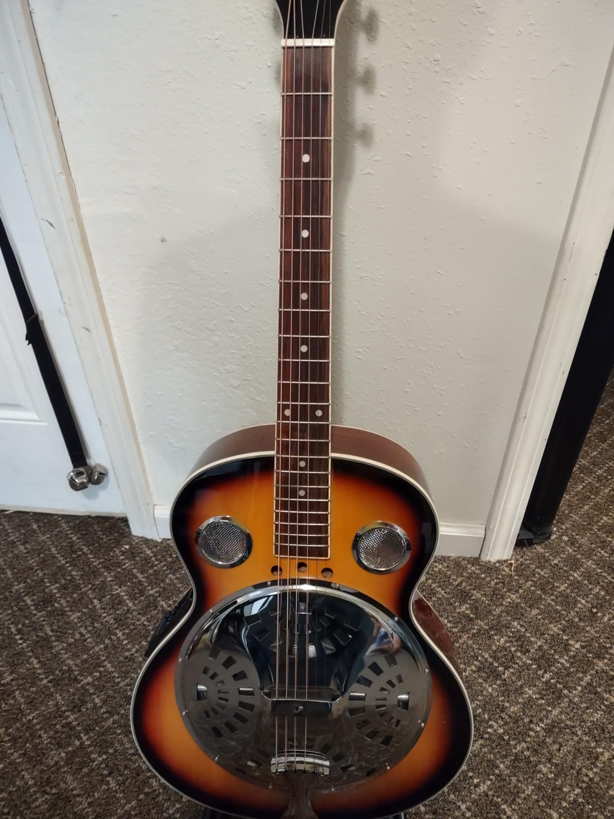Pyle Resophonic Resonator Acoustic Electric Guitar-6 String Round Neck Sunburst Mahogany Traditional Resonator w/Built-in Pre Amplifier,Case Bag,Strap,Steel Strings,Tuner,Picks customer photo 1