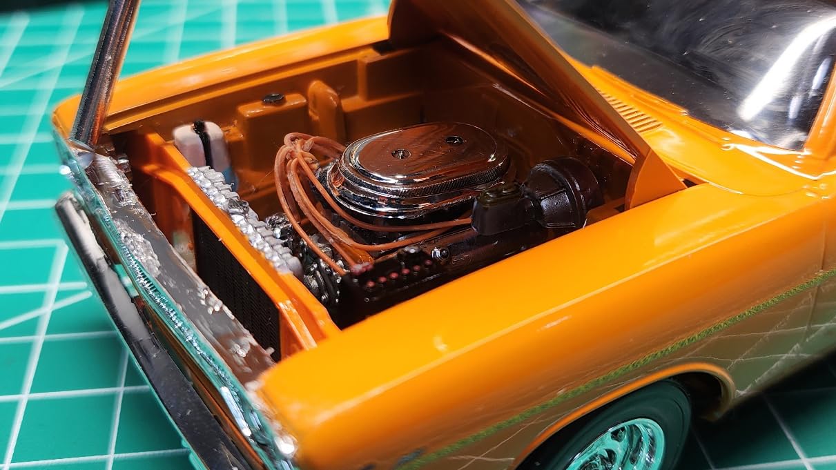 Revell 14531 '70 Plymouth Road Runner 1:24 Scale 77-Piece Skill Level 5 Model Car Building Kit customer photo 1