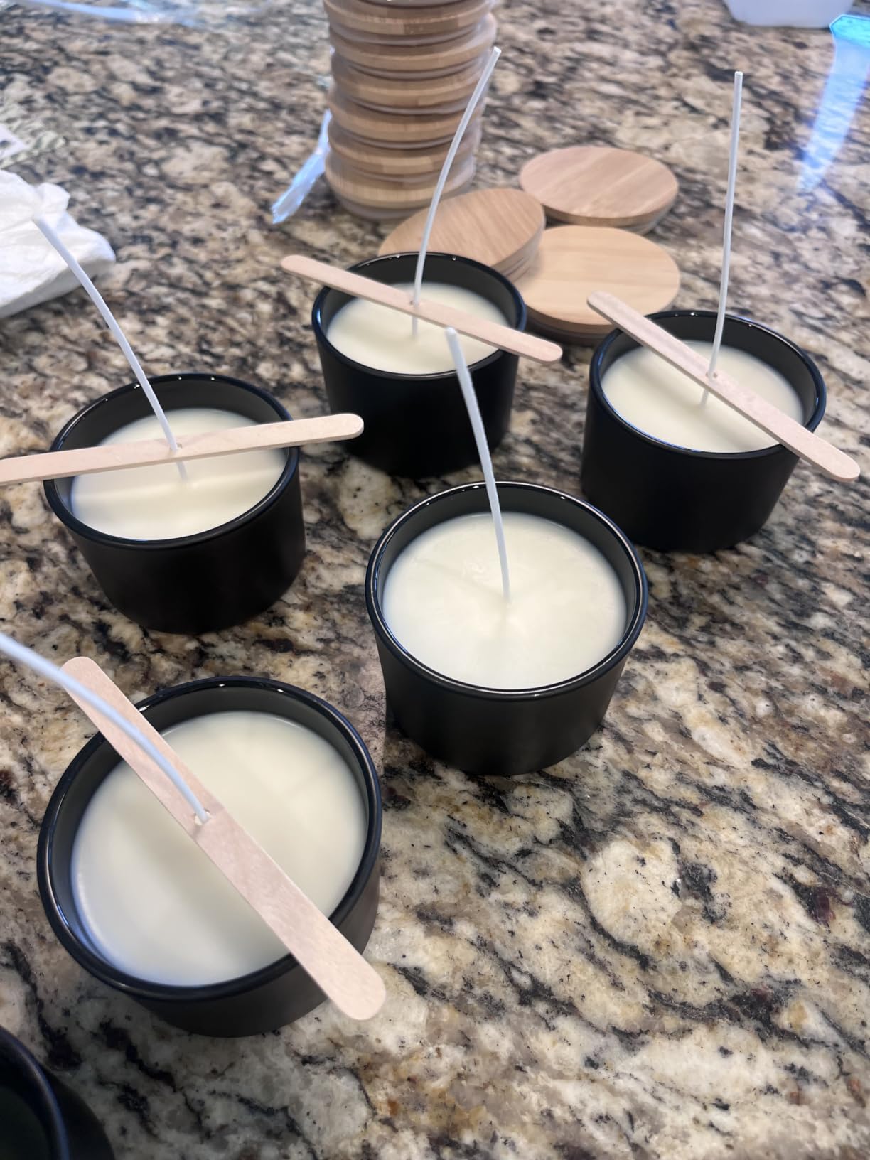 Hearth & Harbor Organic Soy Candle Wax for Candle Making, 10 lbs Natural Candles Making Supplies, Beeswax-Free, Paraffin-Free, Pure Soy Wax Flakes Perfect for Candles, Tealights and Melts customer photo 1