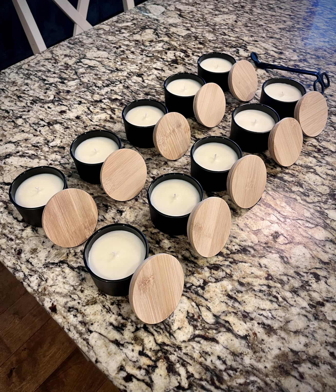 Hearth & Harbor Organic Soy Candle Wax for Candle Making, 10 lbs Natural Candles Making Supplies, Beeswax-Free, Paraffin-Free, Pure Soy Wax Flakes Perfect for Candles, Tealights and Melts customer photo 2