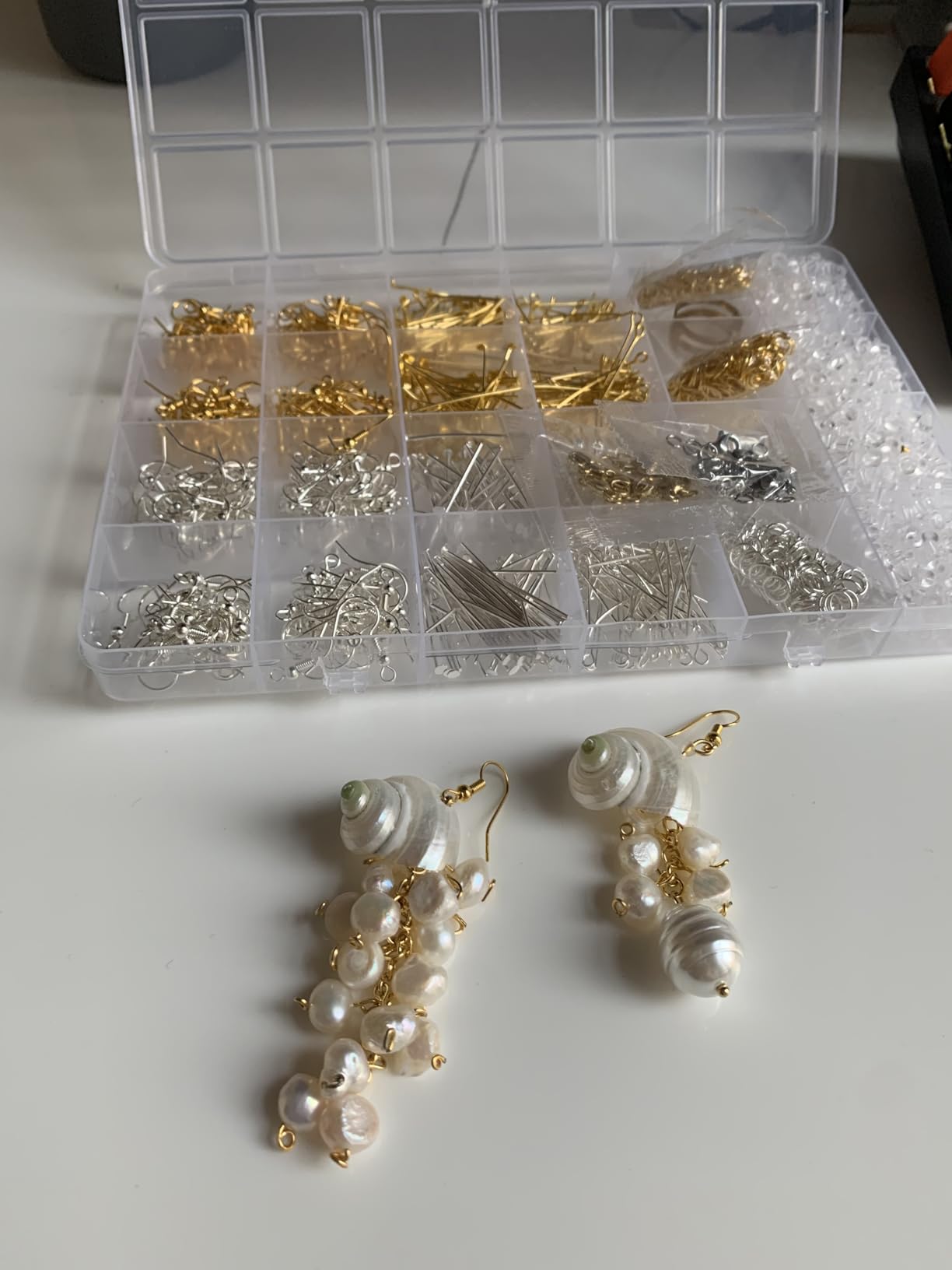 Hypoallergenic Earring Making Kit, modacraft 2000Pcs Earring Making Supplies Kit with Hypoallergenic Hooks, Earring Findings, Backs, Pins Jump Rings for Jewelry Making Supplies customer photo 1