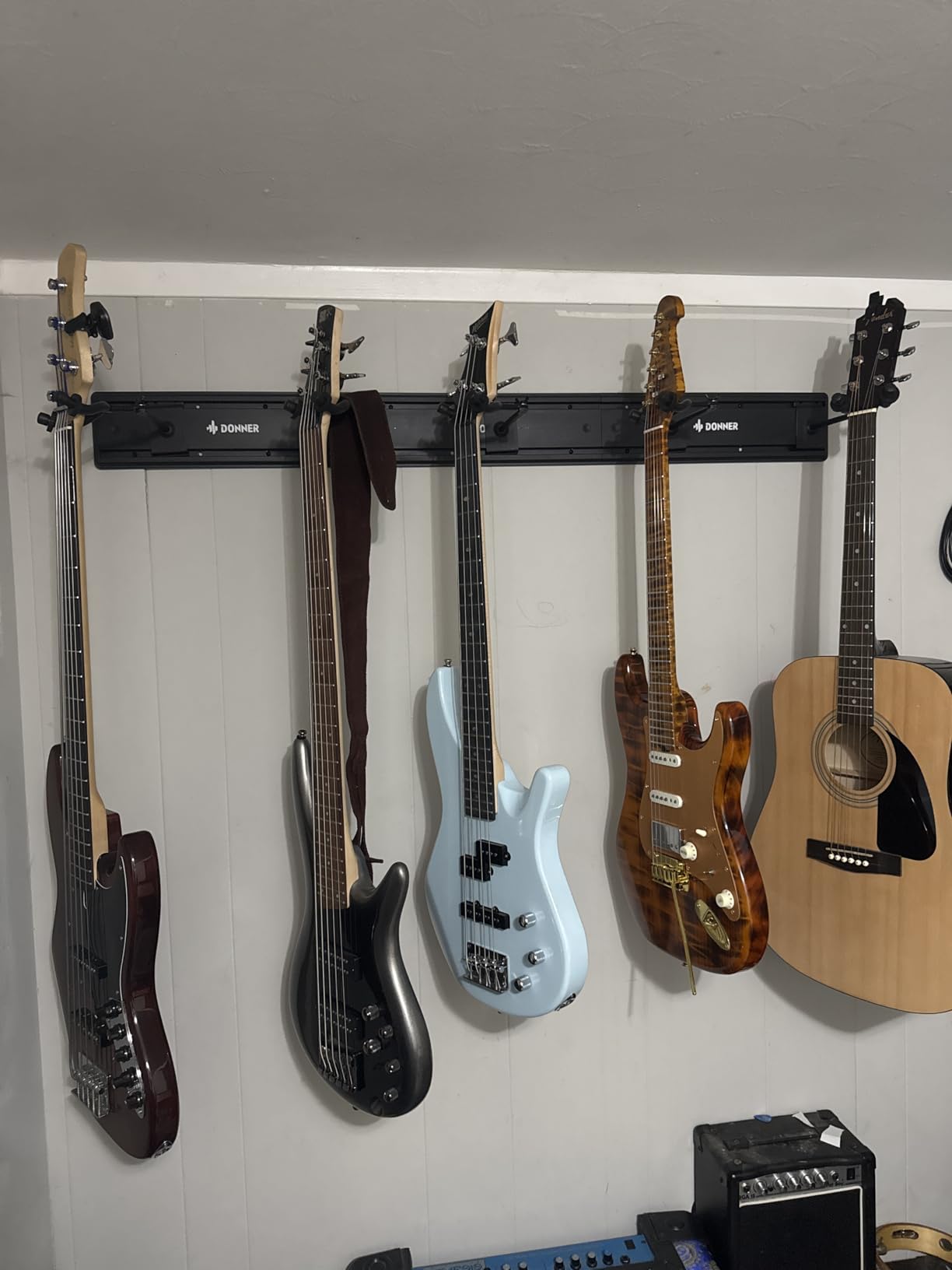 Donner Guitar Wall Rack, Multiple Guitar Wall Mount with 5 Adjustable Hangers, Guitar Organizer for Acoustic & Electric Guitars, Bass, Violin, Ukulele, Banjo, Mandolin customer photo 1