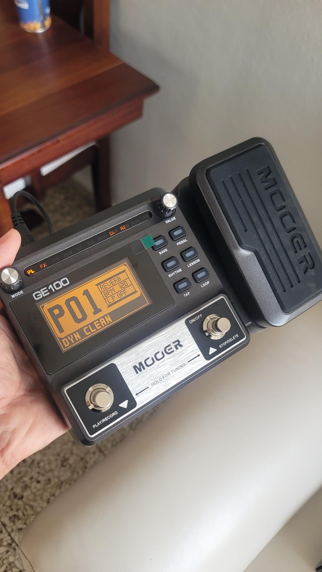 MOOER GE100 Multi-Effects Guitar Pedal 80 Presets, 66 Effects | 180 Second Loop,40 Drum Rythm, Distortion, Expression Volume Wah Pedal, Tap Tempo, Headphone Out, LED Screen, Tuner customer photo 2