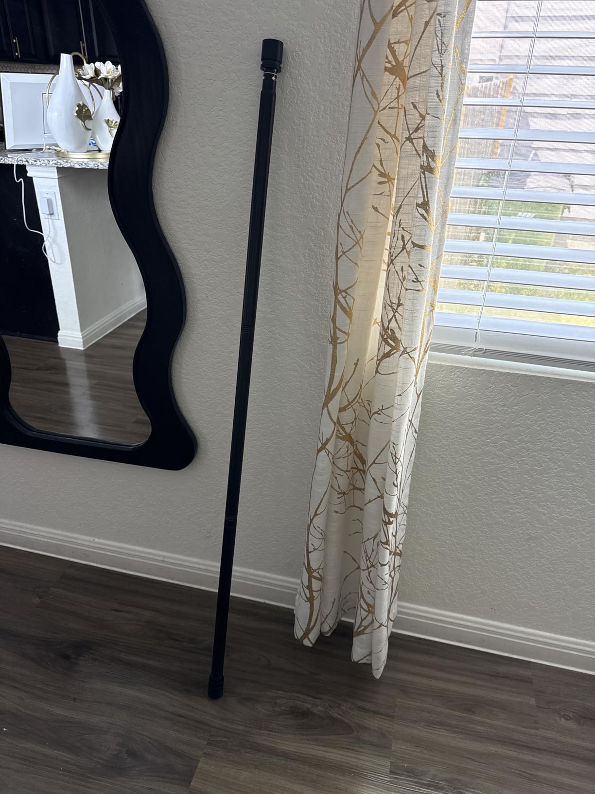 Byondeth Curtain Rods for Windows 16 to 144 Inches Adjustable Length 1 Inch Diameter Window Curtain Rod with Aluminium Finials, Black customer photo 1