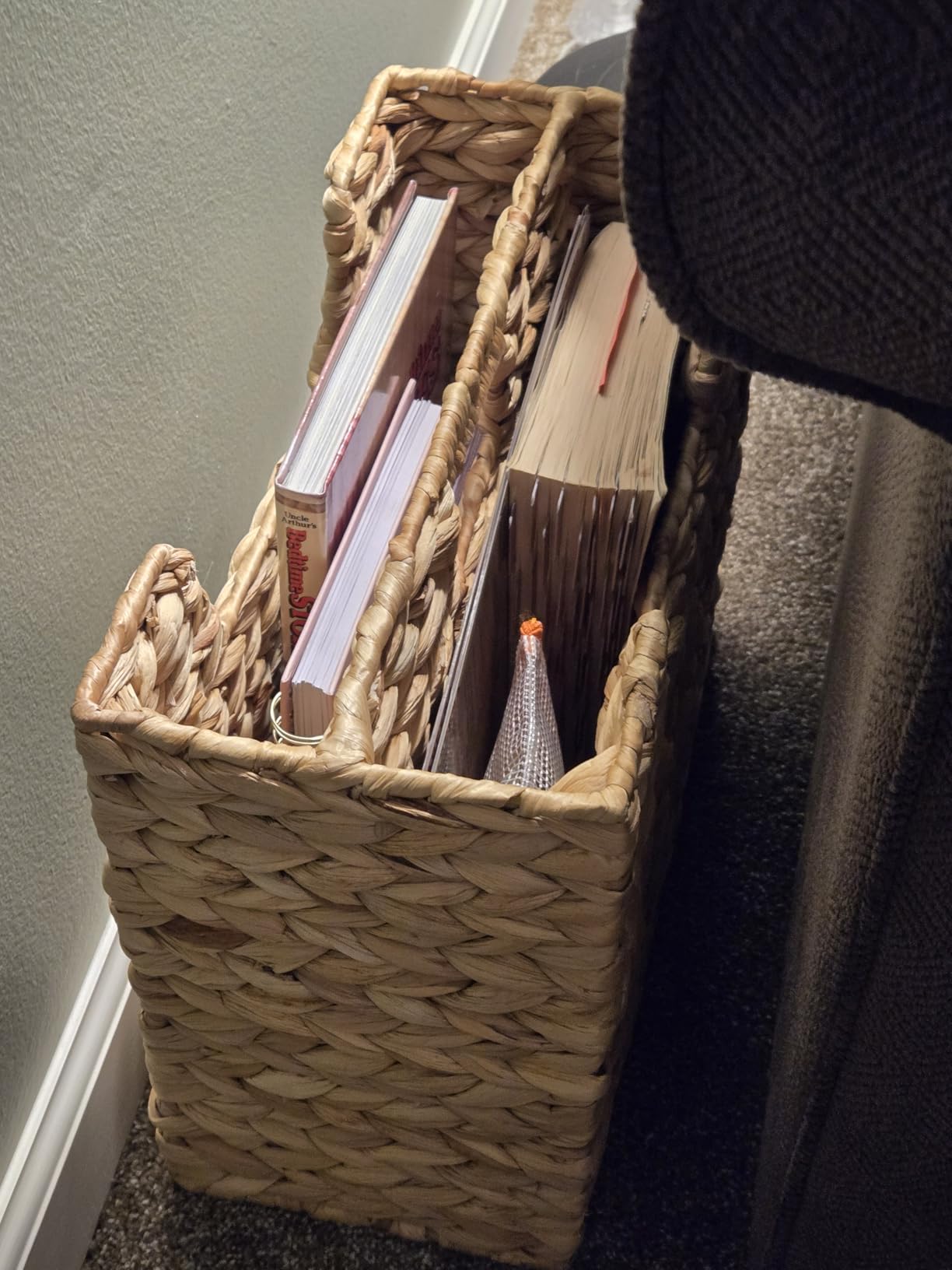 CHI AN HOME Wicker Magazine Basket, Handwoven Water Hyacinth Storage Bin & Organizer for Files, Books, Newspapers, Documents, Decorative Storage Bin with Handle for Office, Living Room, Dorm, Bathroom customer photo 1