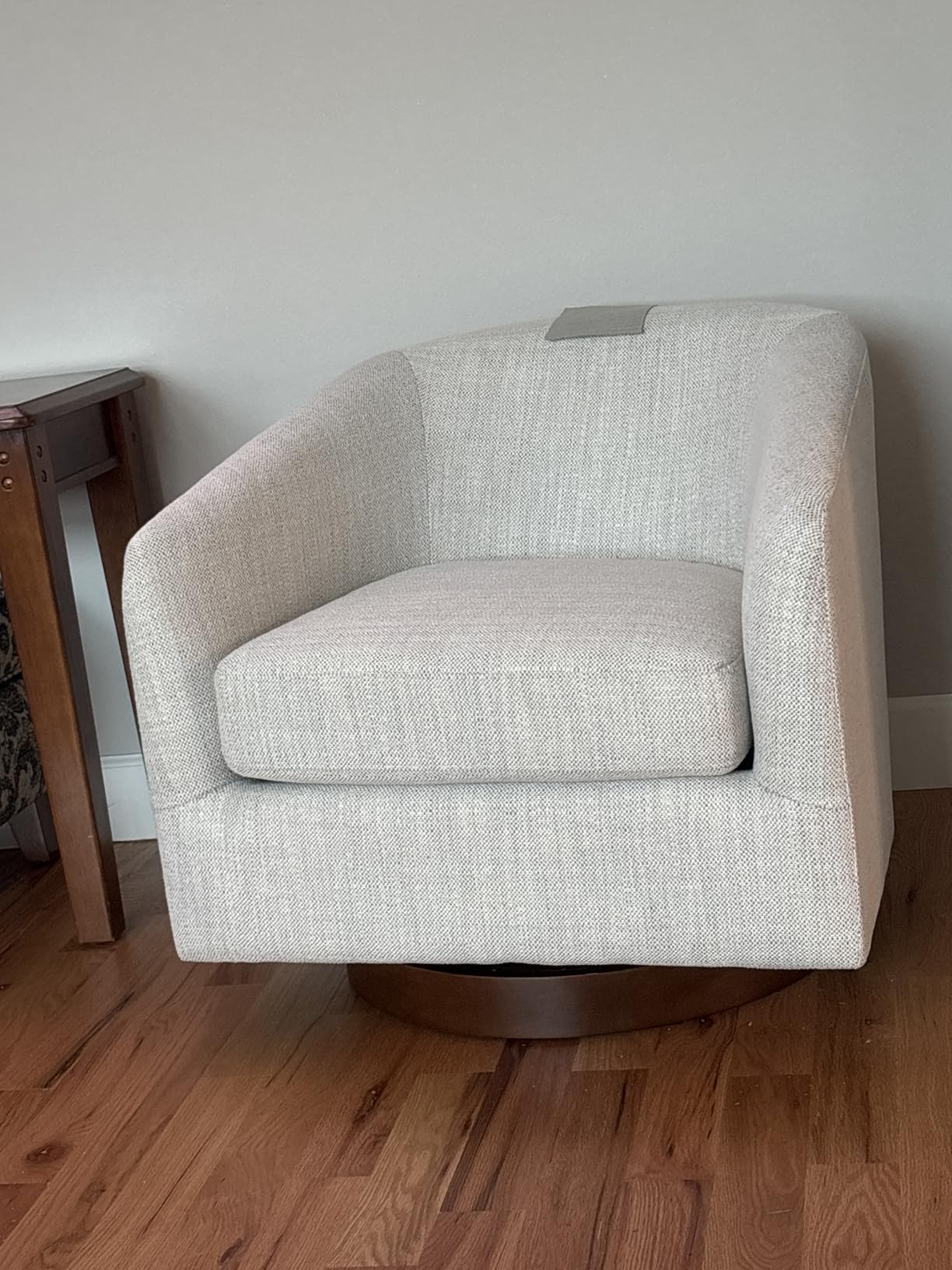 CHITA Swivel Accent Chair, Fully Assembled Velvet Barrel Armchair with FSC Certified Upholstered for Living Room, Bedroom and Office, Forest Green customer photo 2