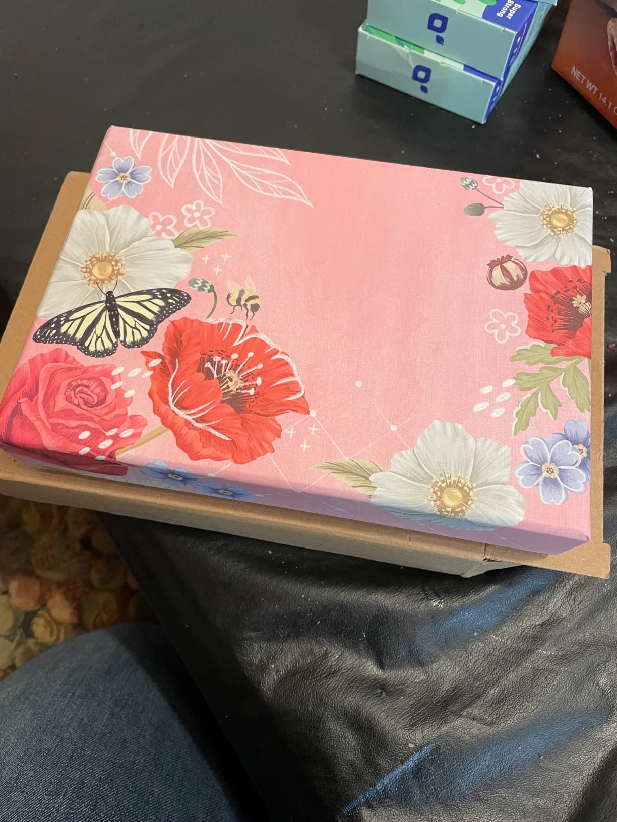 Hallmark Stationery Set with Desk Organizer, Light Pink (10 Blank Cards with Envelopes, 20 Writing Sheets with Envelopes, 75-Sheet Notepad, 30 Sticker-Seals) customer photo 1