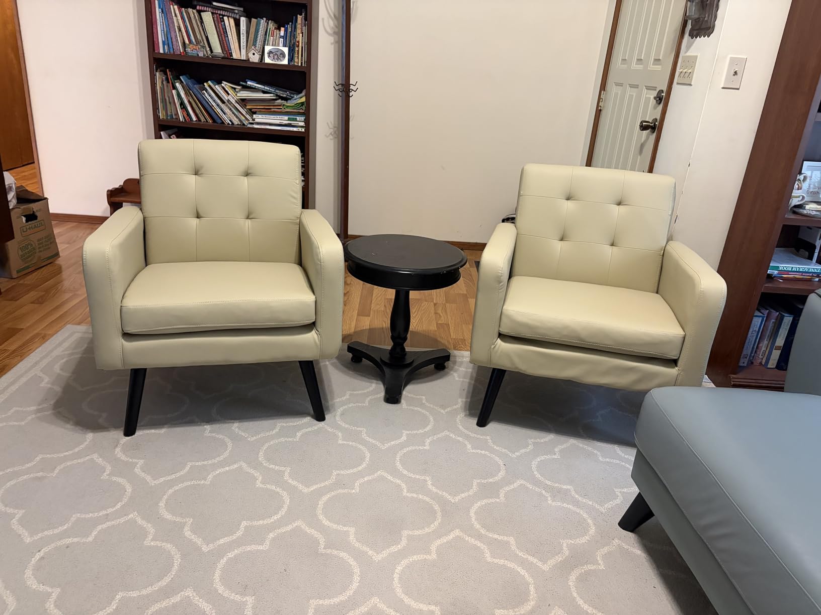 Yaheetech Mid-Century Accent Chairs, Modern Upholstered Living Room Chair, Cozy Armchair Button Tufted Back and Wood Legs for Bedroom/Office/Cafe, Set of 2, Navy Blue customer photo 1