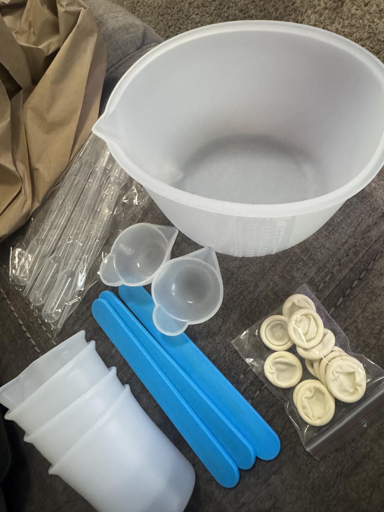 KISREL Silicone Measuring Cups for Resin, Resin Supplies with 600&100ml Cups, Resin Mixing Cups, Silicone Stir Sticks, Epoxy Mixing Cup customer photo 1