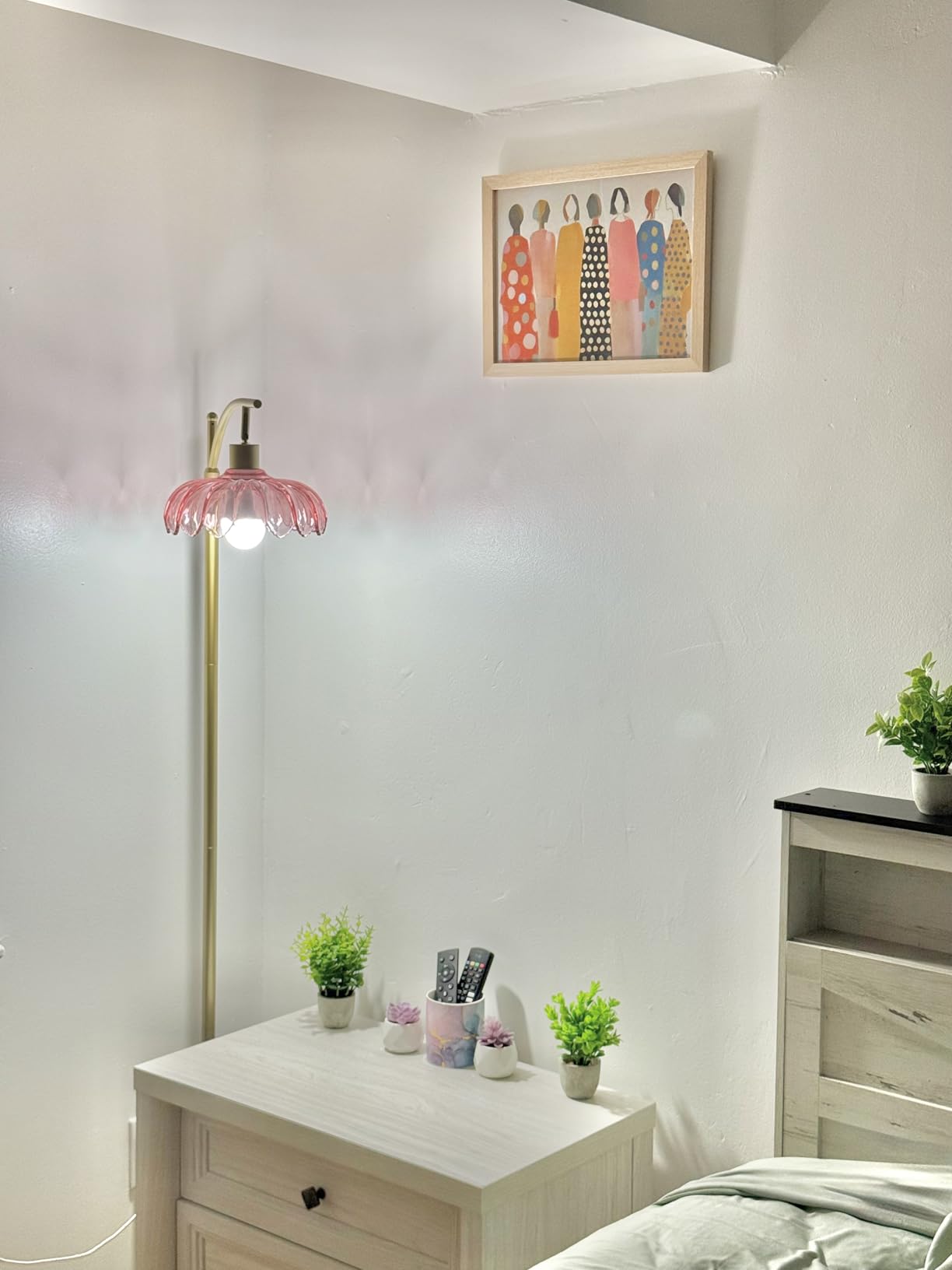 Large Capacity Colored Pen Holder for Desk, Ceramic Pencil Holder Pen Cup Marker Holder Makeup Brush Holders, Desk Accessories & Workspace Organizers for Home, Office, White Flower customer photo 1