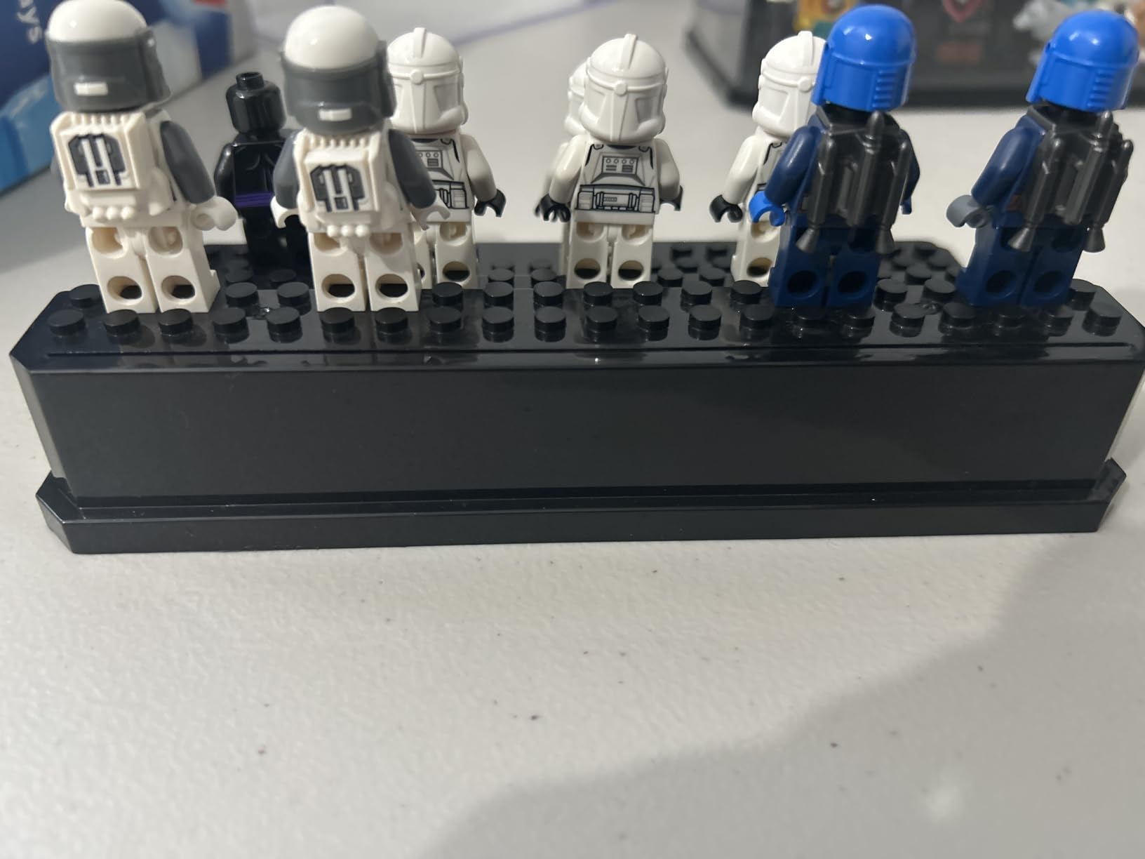 Minifigure Display Case for Action Figures Blocks, Dustproof Acrylic Display Box Storage with 3 Movable Steps for Collection Models Minifigures, Bricks Blocks Toys customer photo 1