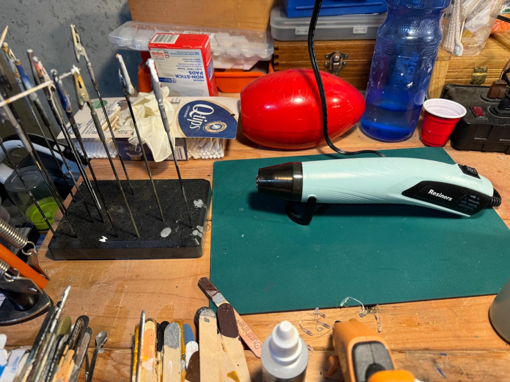 Resiners Heat Gun for Crafting, 350W Mini Heat Gun for Resin Bubbles, Fast-Heating Mini Heat Gun With Dual Temperatures, 3 Nozzles and Silicone Covers for Resin, Vinyl, Shrink Wrap and DIY Crafts customer photo 1