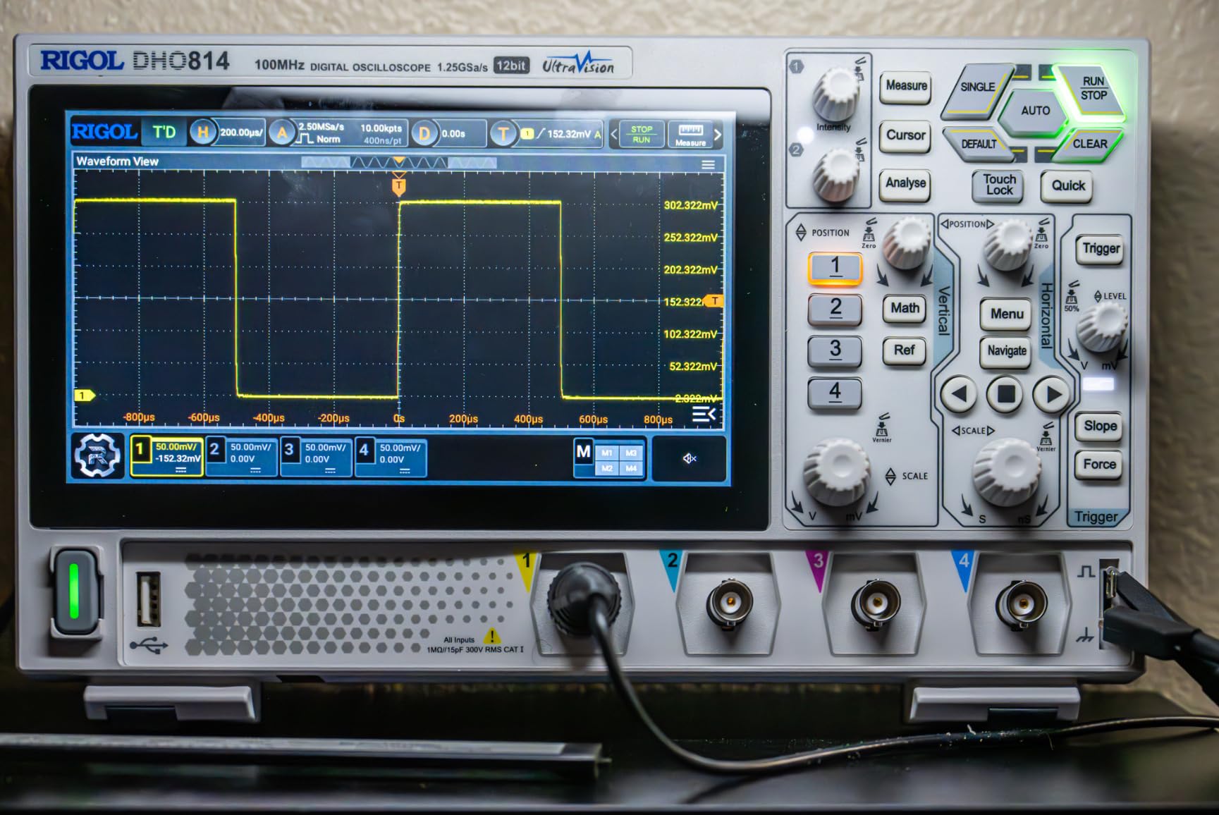 RIGOL Digital Oscilloscope DHO814 100 MHz 4-Ch 1.25 GSa/s 12-bit 25 Mpts UltraAcquire 1,000,000 wfms/s 7