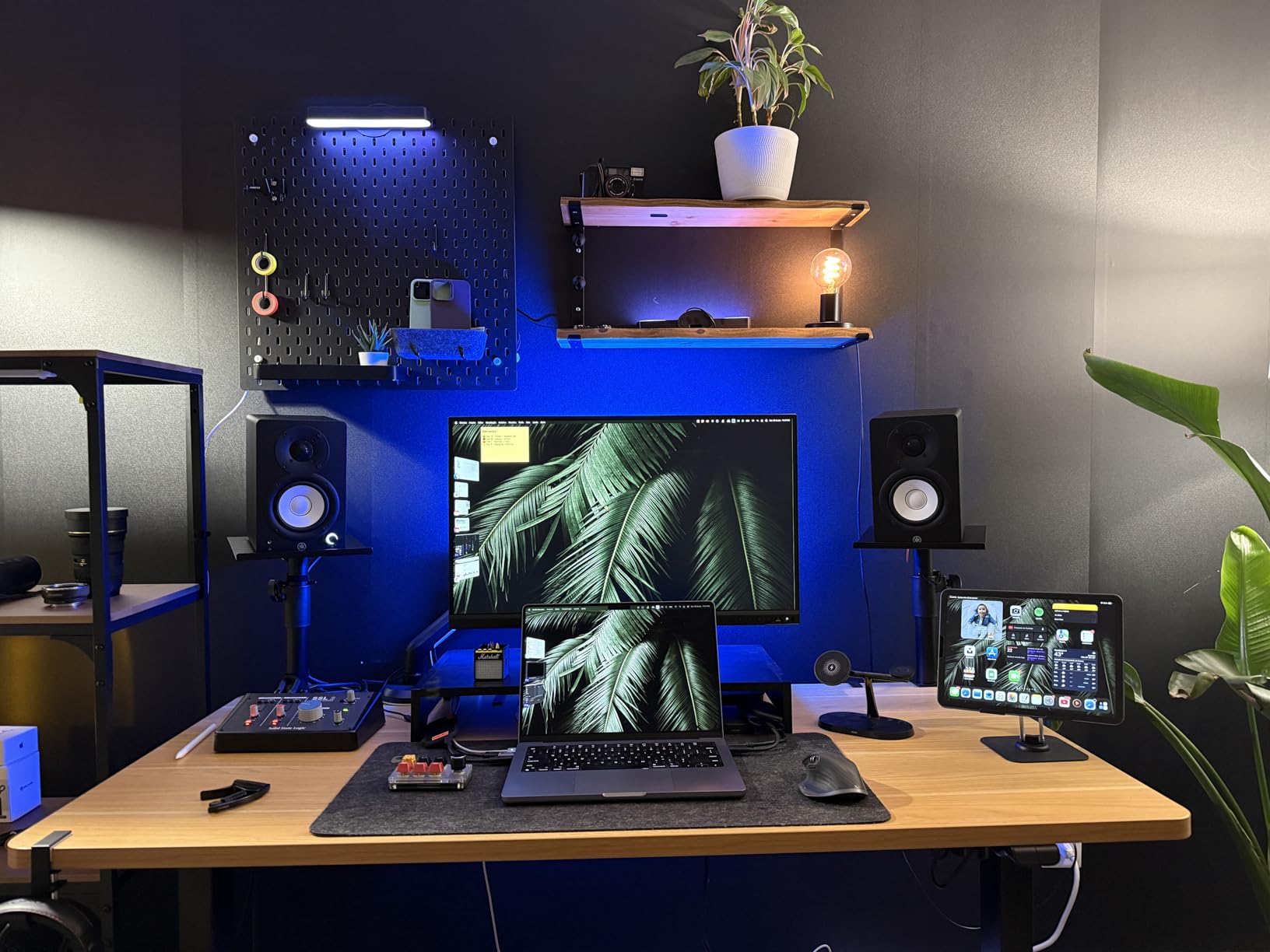 Yamaha HS4 Powered Studio Monitor, Pair (HS4 B) customer photo 2