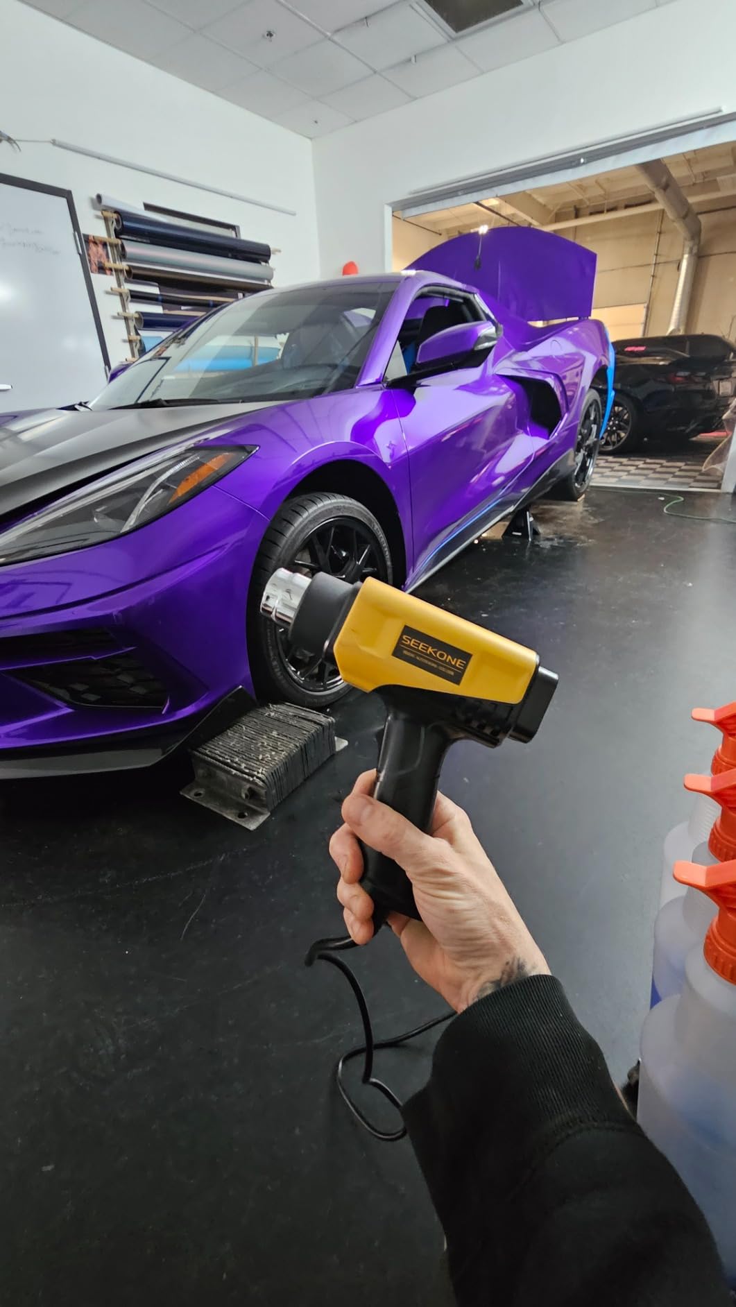 SEEKONE 1800W Heat Gun Compact Design Heavy Duty Hot Air Gun 122℉-1202℉(50℃- 650℃)Variable Temperature Control for 2 Speed Settings with 4 Nozzels for Crafts, Vinyl Wrap, Shrink Tubing customer photo 2