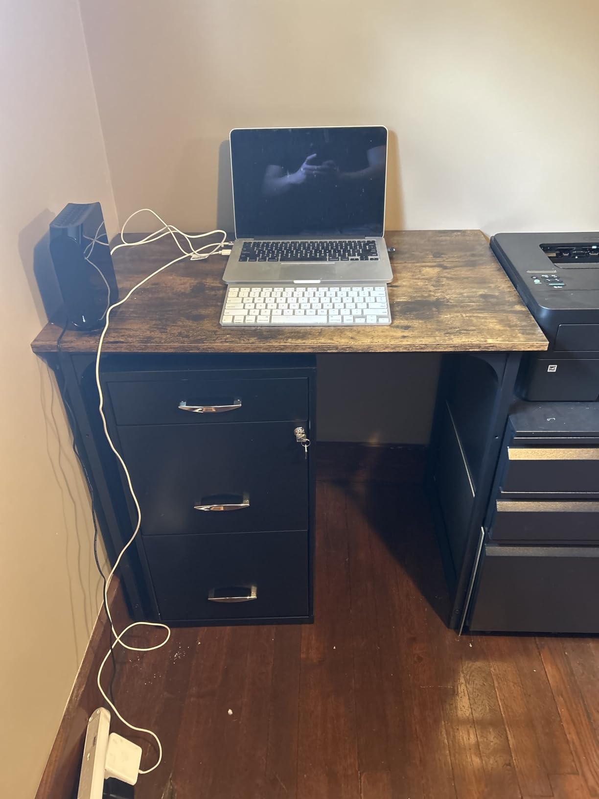 PayLessHere 32 Inch Computer Desk, Brown, Office Desk with Metal Frame, Adjustable Feet, Writing Table for Home Office or Study customer photo 2