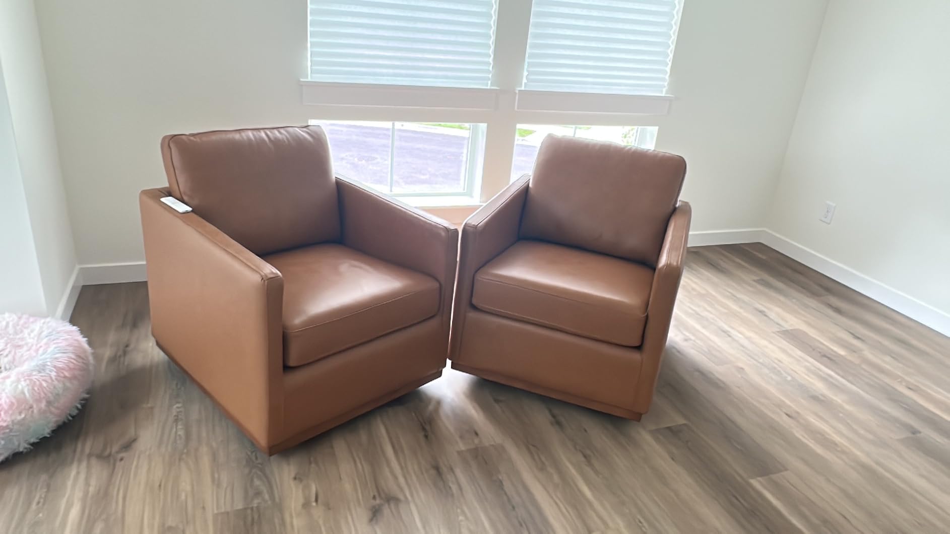 CHITA Genuine Leather Swivel Accent Chair, FSC Certified Mid Century Modern Arm Chair for Living Room and Bedroom, Fully Assembled, Saddle customer photo 1