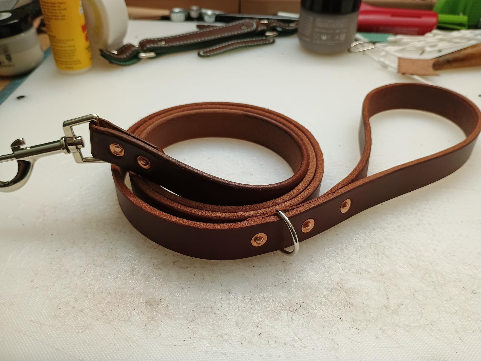 Leather Edge Trimmer for Belts and Straps, Adjustable Desktop Leather Edge Beveler Tool, Aluminum Leather Edger Machine for 3.5-4.5mm Thick Leather, DIY Leathercraft Belt Strap Finishing | Professional Edge Finishing customer photo 2
