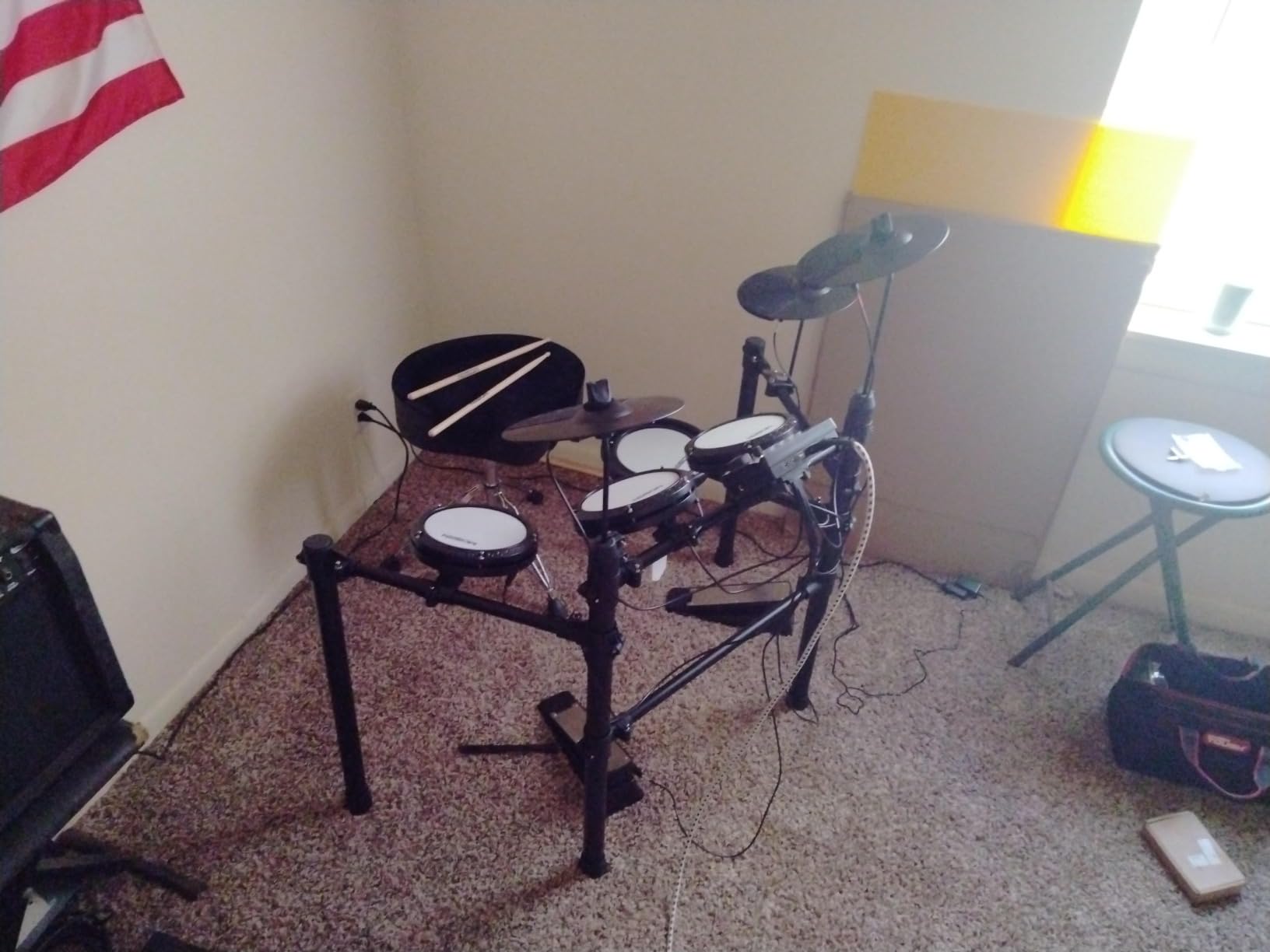MOSEN Electric Drum Set with 4 Quiet Mesh Drum Pads, Cymbals, Sticks, Headphones, USB MIDI, Kick Pedal, 195+ Sounds and 25 Drum Kits for Beginner MED-X3 | 4 quiet mesh drum pads, cymbals, sticks, headphones, kick pedal & USB MIDI, ideal for home practice customer photo 2