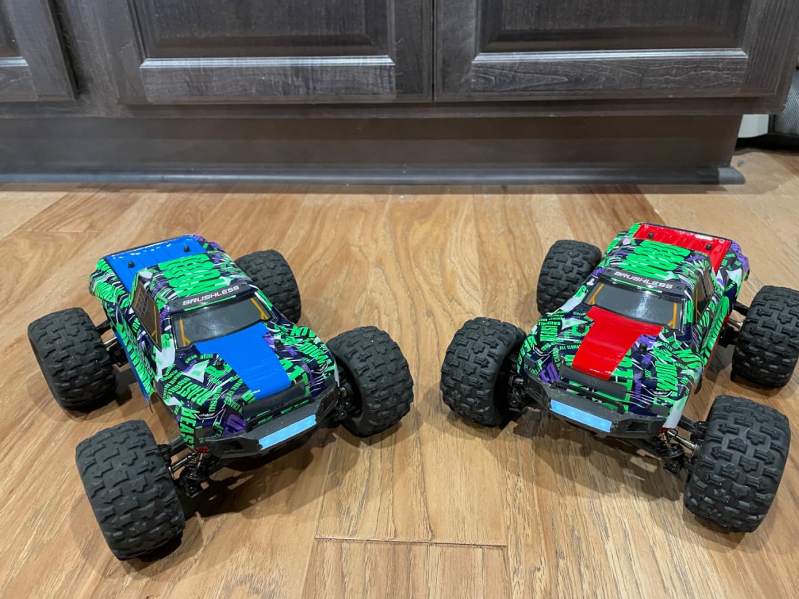 Jetwood 1/16 RC Car for Boys and Adults, 38kph 4WD Ready to Run Hobby RC Truck with 2 Batteries, Off Road Remote Control Monster Truck Gifts for Kids, JC16W customer photo 2