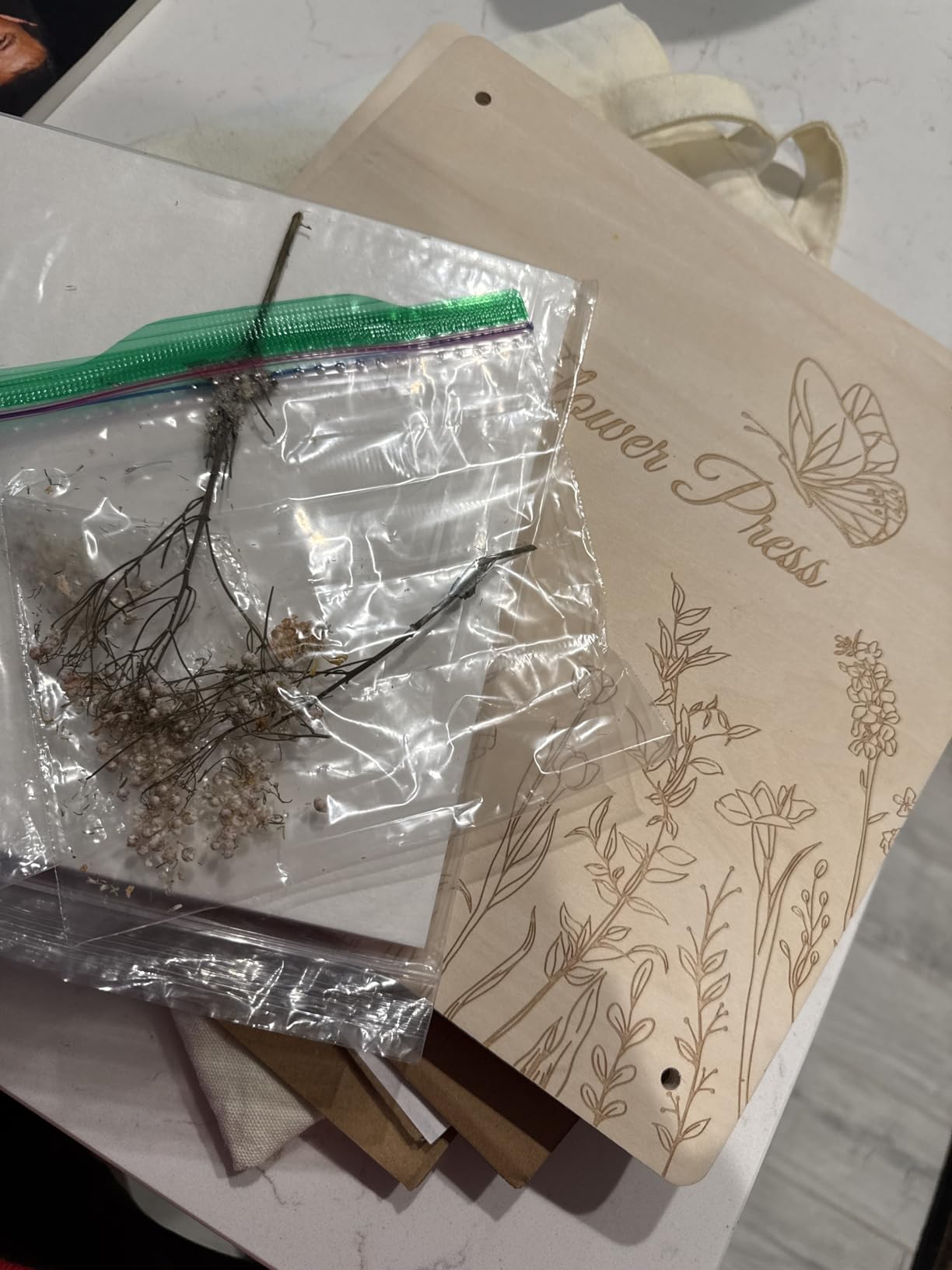 Wakhow Flower Press Kit, 11
