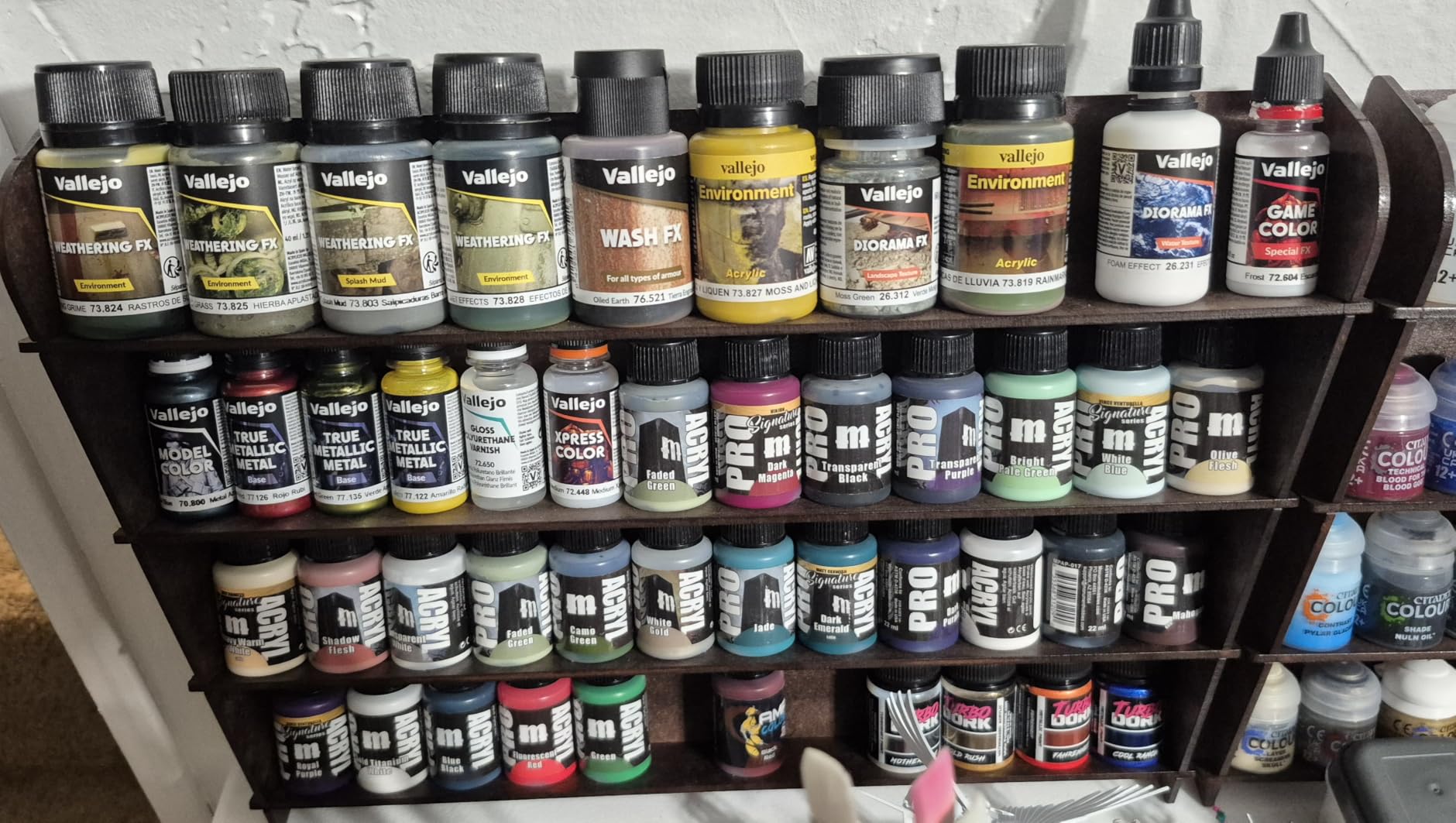 PROSCALE 2x Universal Wall Paint Organizer for Miniatures & Modeling, Vertical Paint Shelf with Flat Shelves (No Holes) for Mixed Bottle Sizes, Compatible with Vallejo, Citadel, Army Painter, AK customer photo 1