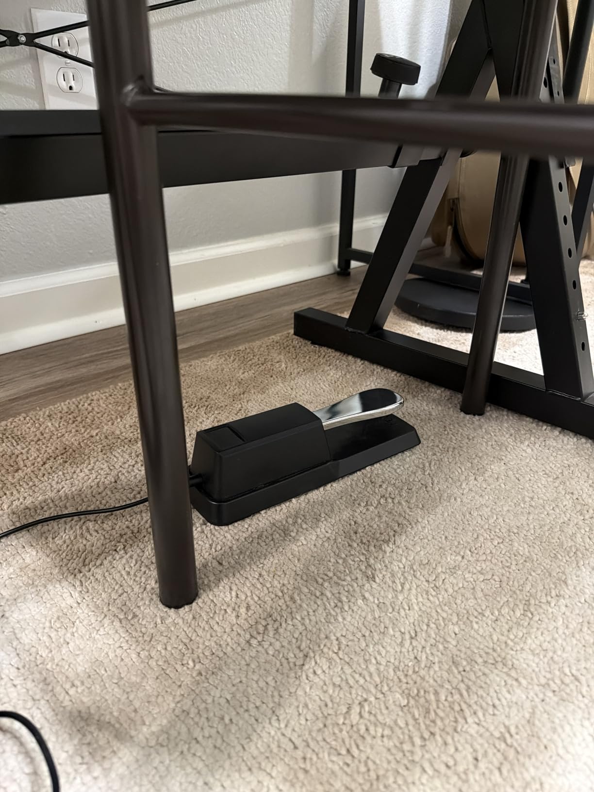 Sustain Pedal, Sustain Pedal for Keyboard Universal, Premium Piano Pedal for Keyboard with Polarity Switch for MIDI Keyboards, Digital Pianos, Yamaha, Casio and More, 1/4