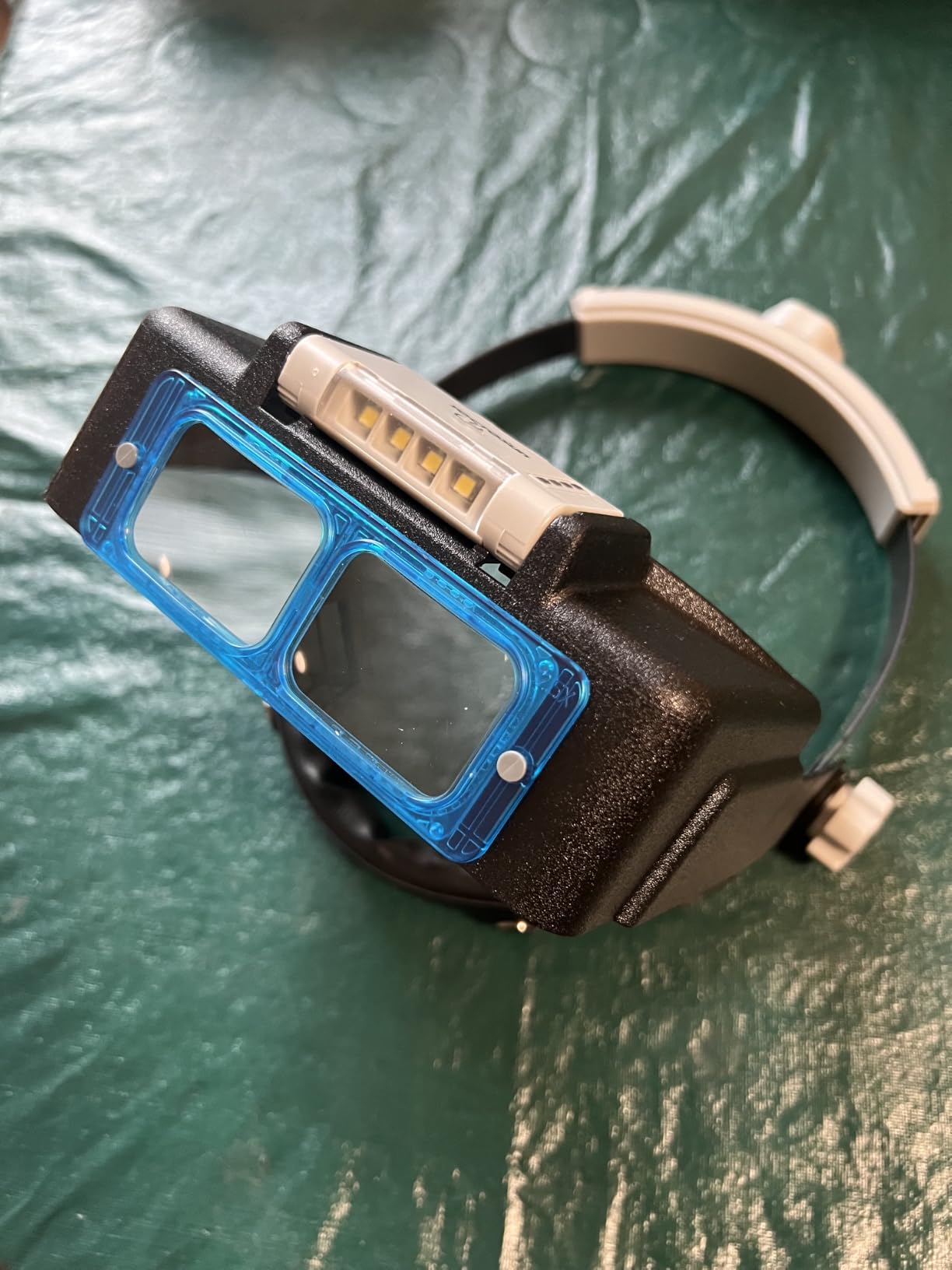 YOCTOSUN Magnifying Glasses with Light for Close Work, Rechargeable Headband Magnifier with 4 Lenses 1.5X-3.5X, Hands Free Head Magnifying Visor for Hobby, Jewelers, Reading, Crafts customer photo 2