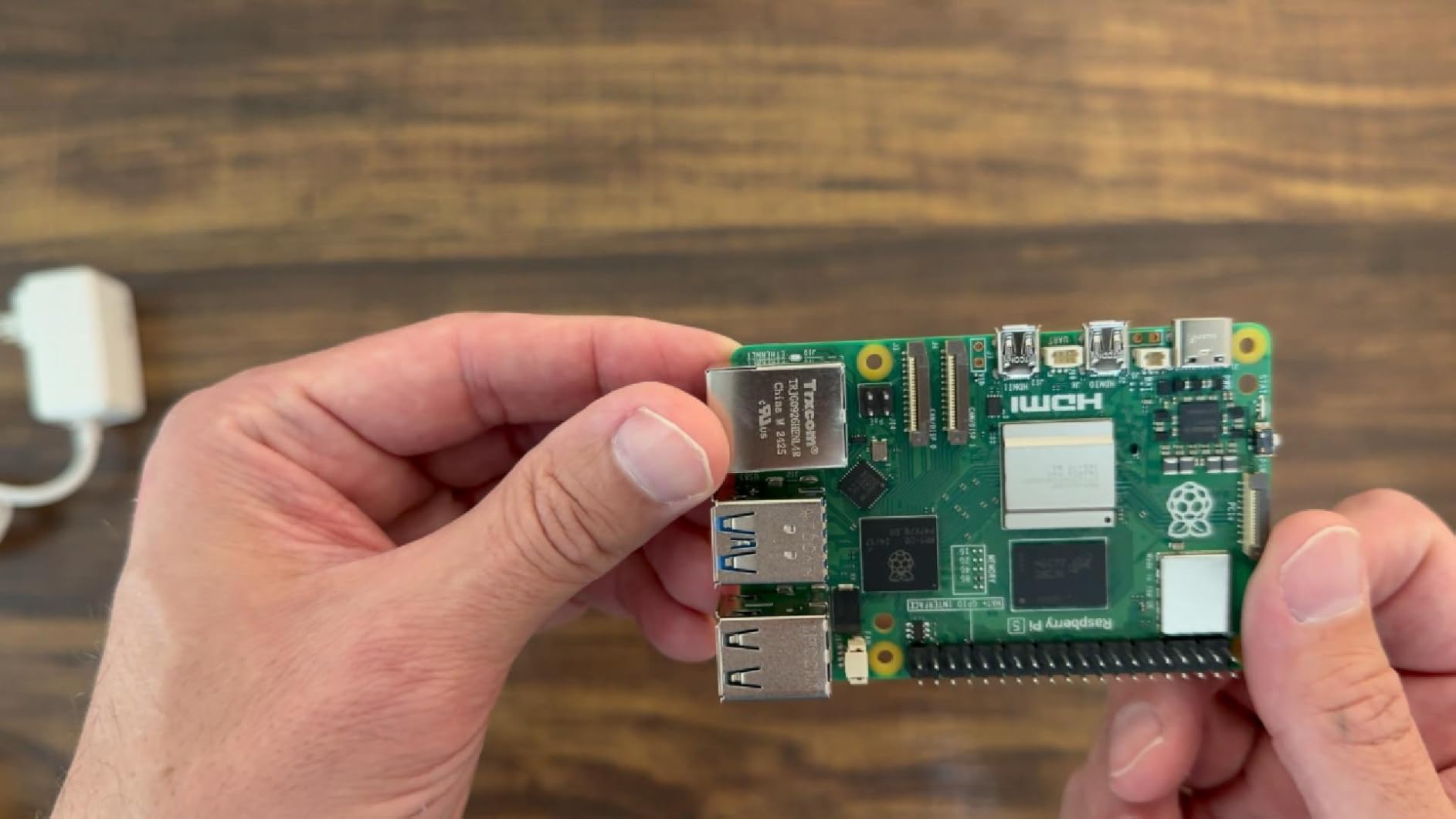 Vemico Raspberry Pi 5 8GB Kit with Active Cooler and 27W GaN Power Supply | Better Cooling with Active Cooler, 27W GaN 5.1V5A Power Adapter, Pi5 8GB Board Included, Ideal for AI, IoT, Robotics customer photo 1