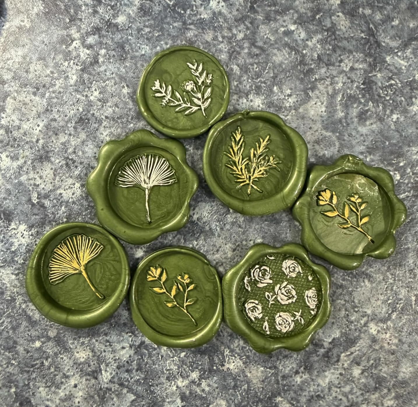 UNIQOOO Magnolia Flowers Wax Seal Stamp with Wooden Handle, Floral Botanical Theme Vintage Brass Stamp for Wedding Invitation, Gift Wrap, Envelopes, Christmas Card customer photo 2