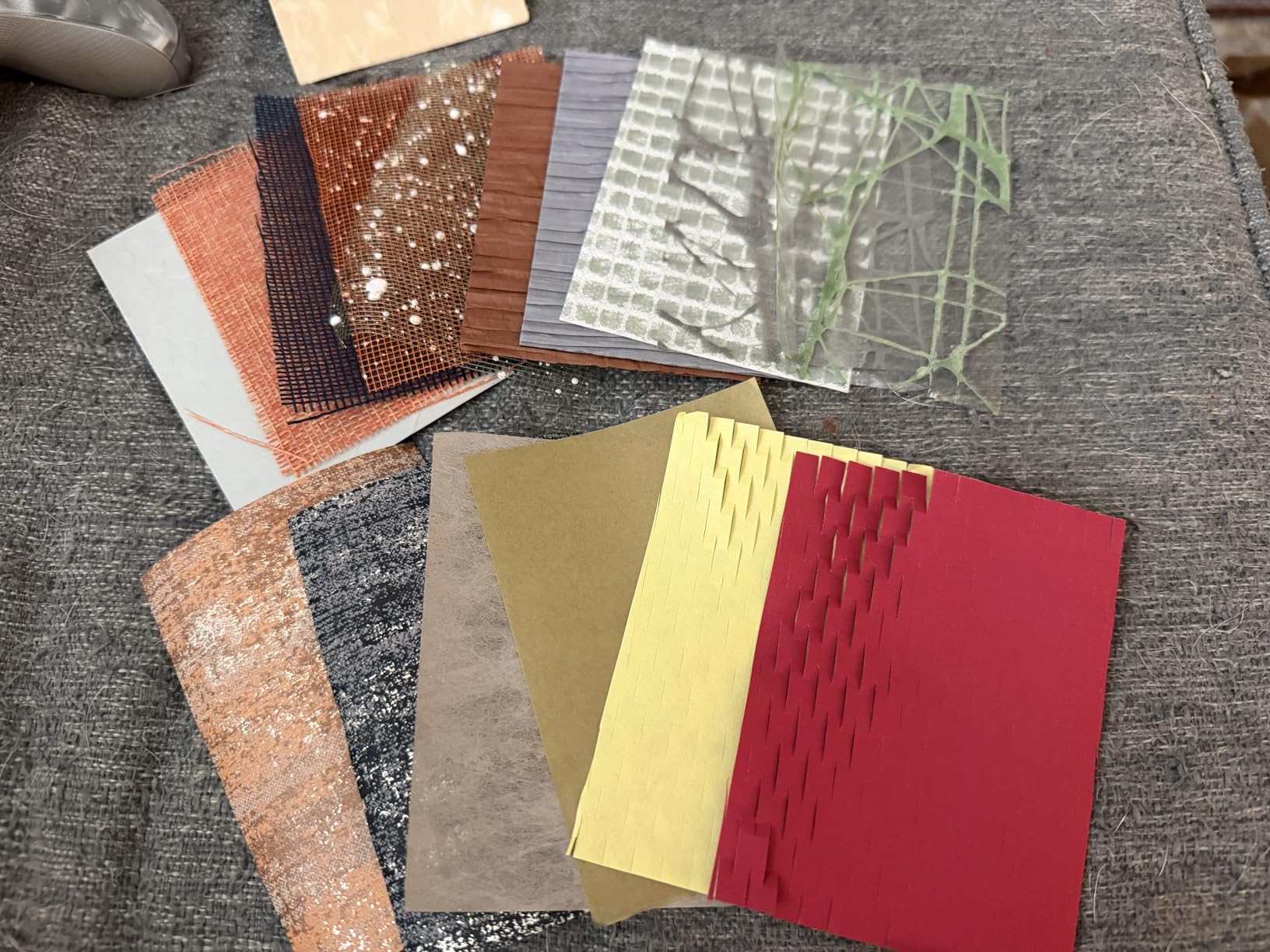 160 Sheets Textured Scrapbook Paper and Mesh Fabric Assorted Set, 10 Color Schemes Mixed Handmade Craft Mulberry Special Paper for Scrapbooking Junk Journaling Supplies, 4.7x6.69 Inch customer photo 2