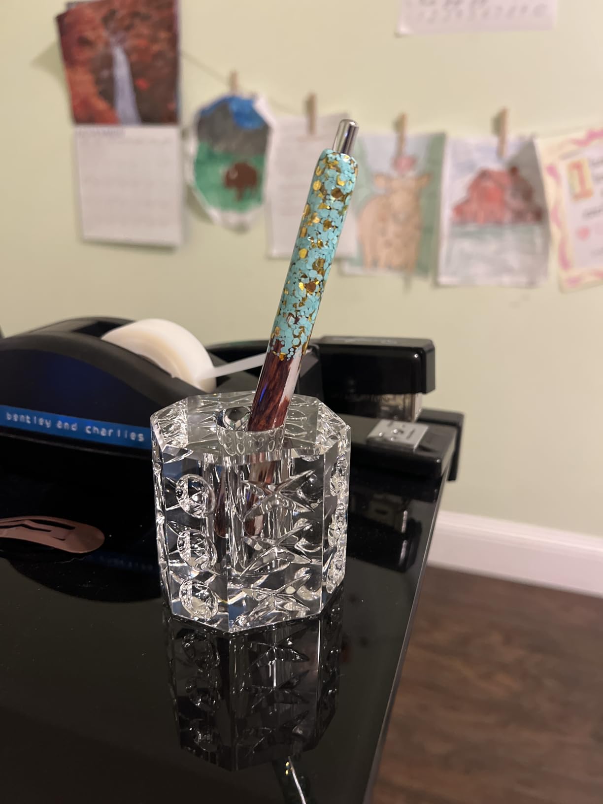 QFkris Fancy Crystal Single Pen Holder for Desk, Glass Fountain Pen Stand, 2.2