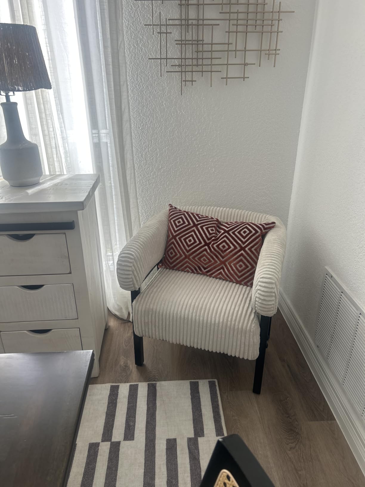 Yaheetech Accent Chair with Pocket Coiled Seat, Corduroy Living Room Barrel Chair Comfy Modern Sofa Armchair for Small Space Bedroom Reading, Beige customer photo 1