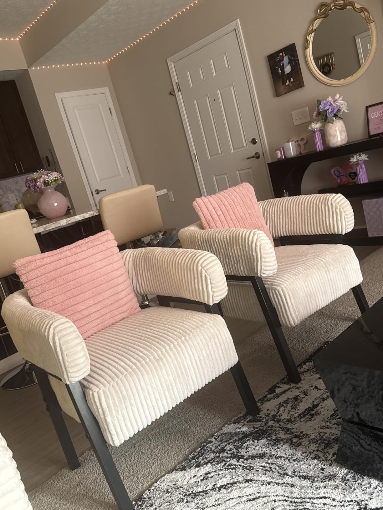 Yaheetech Accent Chair with Pocket Coiled Seat, Corduroy Living Room Barrel Chair Comfy Modern Sofa Armchair for Small Space Bedroom Reading, Beige customer photo 2